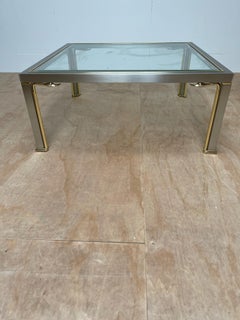Table basse de style The Moderns avec plateau en verre et sculptures de Swan en bronze
