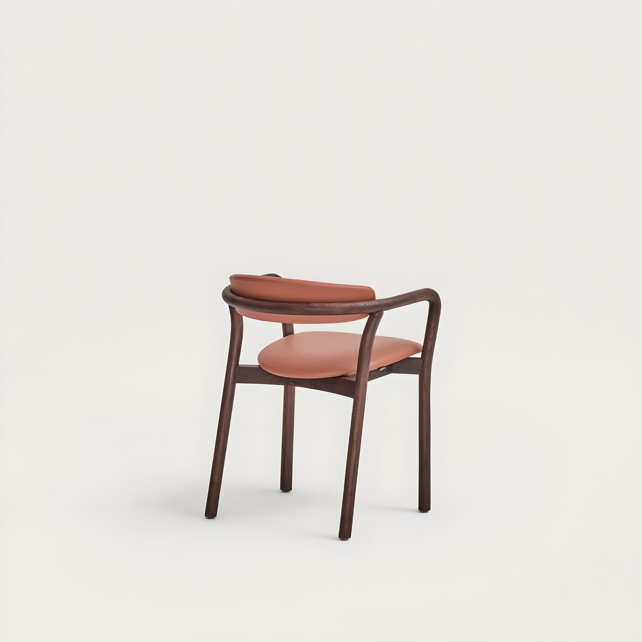 Midcentury Modern Style Dining Chairs In Antique Pink Velvet In New Condition For Sale In NEW YORK, NY