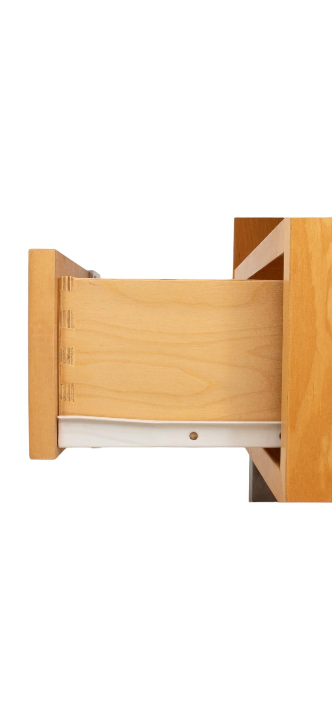 Midcentury Modern Style Nightstands In Good Condition For Sale In Brooklyn, NY