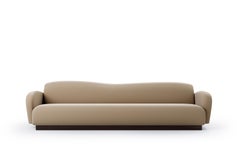 Midcentury Modern Style Sofa in Samt und Walnuss Basis