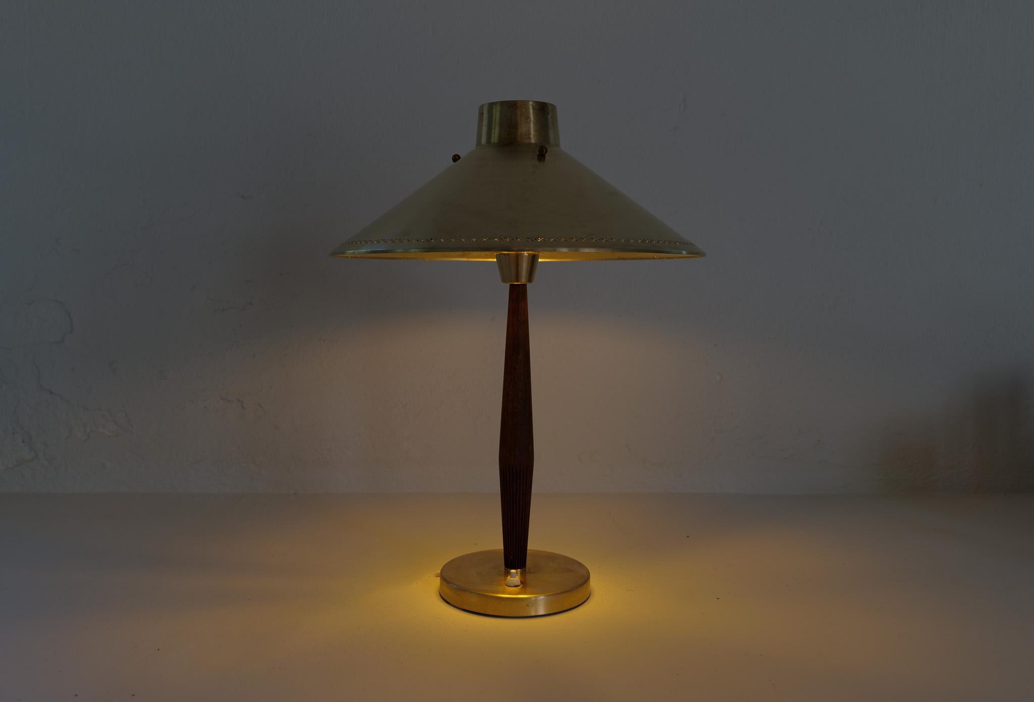Mid-Century Modern Midcentury Modern Table Lamp ASEA Hans Bergström, Sweden, 1940 For Sale
