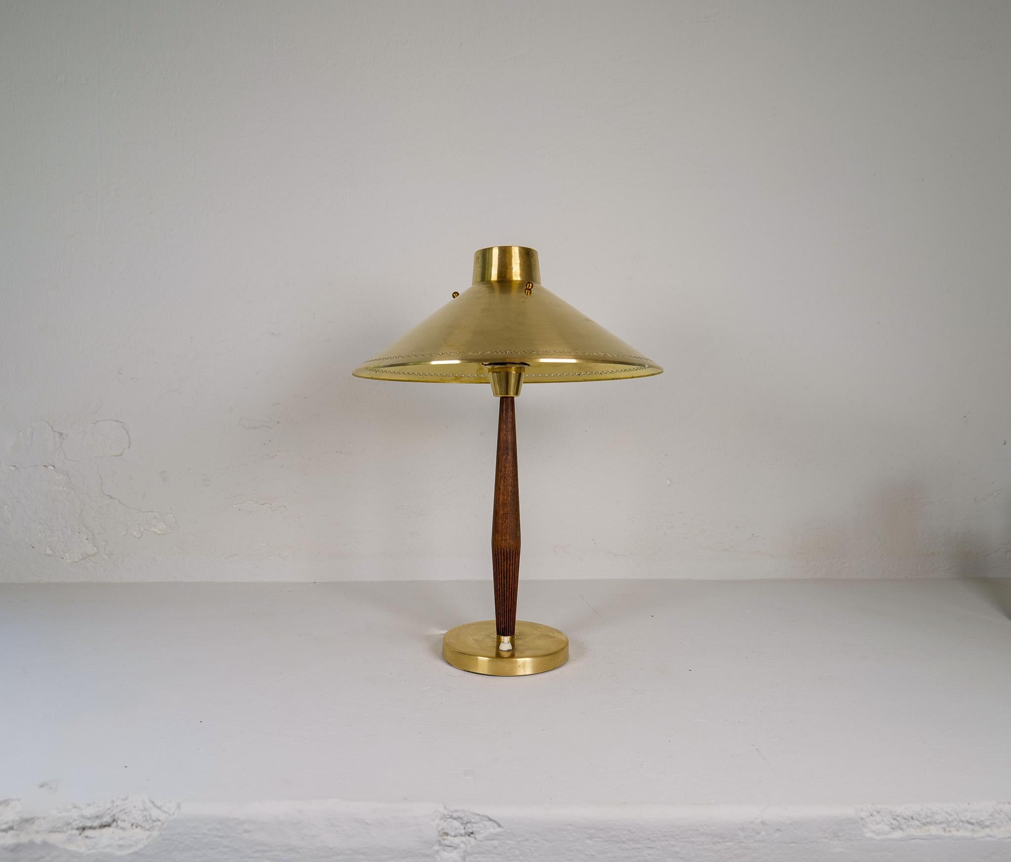 Swedish Midcentury Modern Table Lamp ASEA Hans Bergström, Sweden, 1940 For Sale