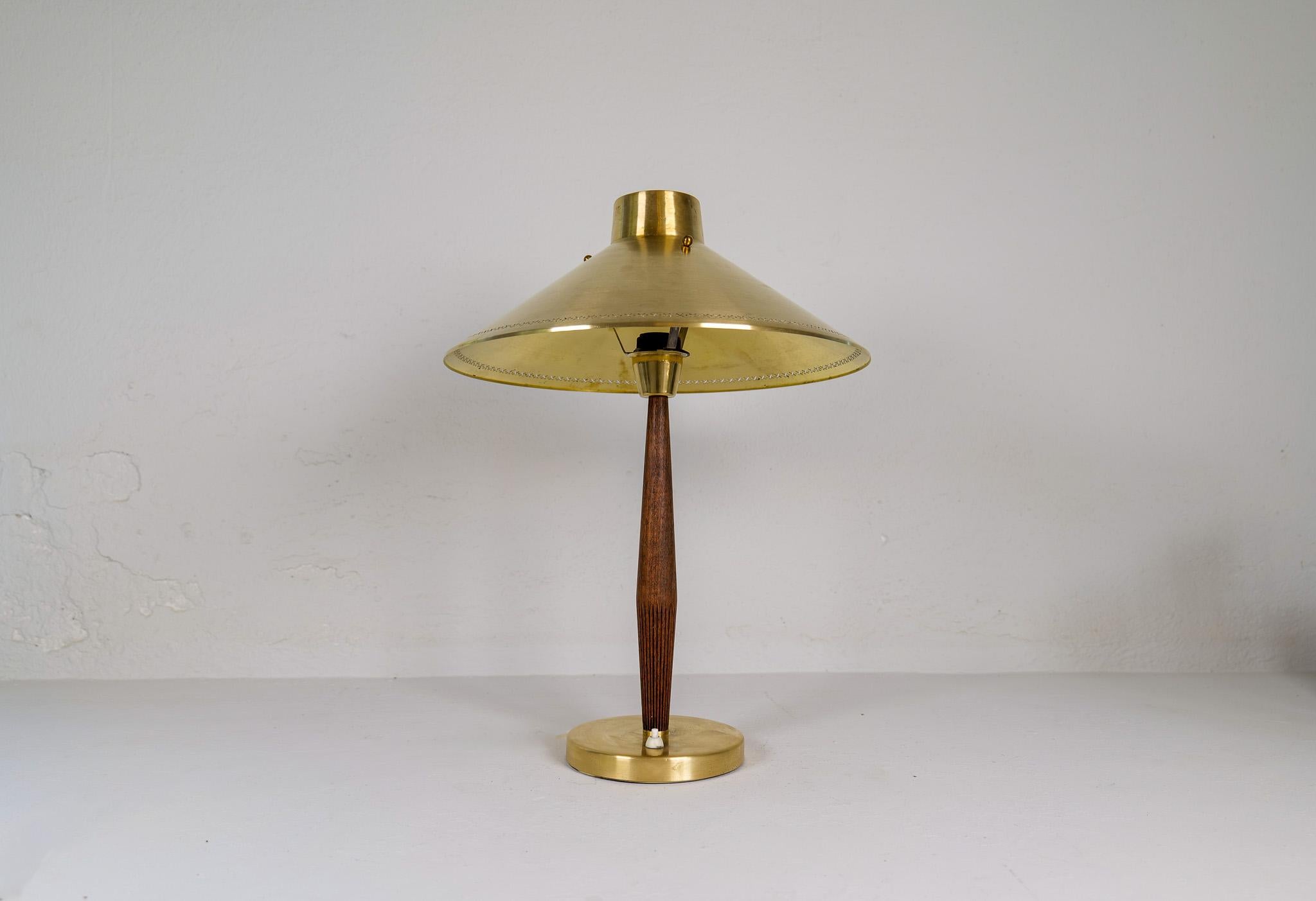Mid-20th Century Midcentury Modern Table Lamp ASEA Hans Bergström, Sweden, 1940 For Sale