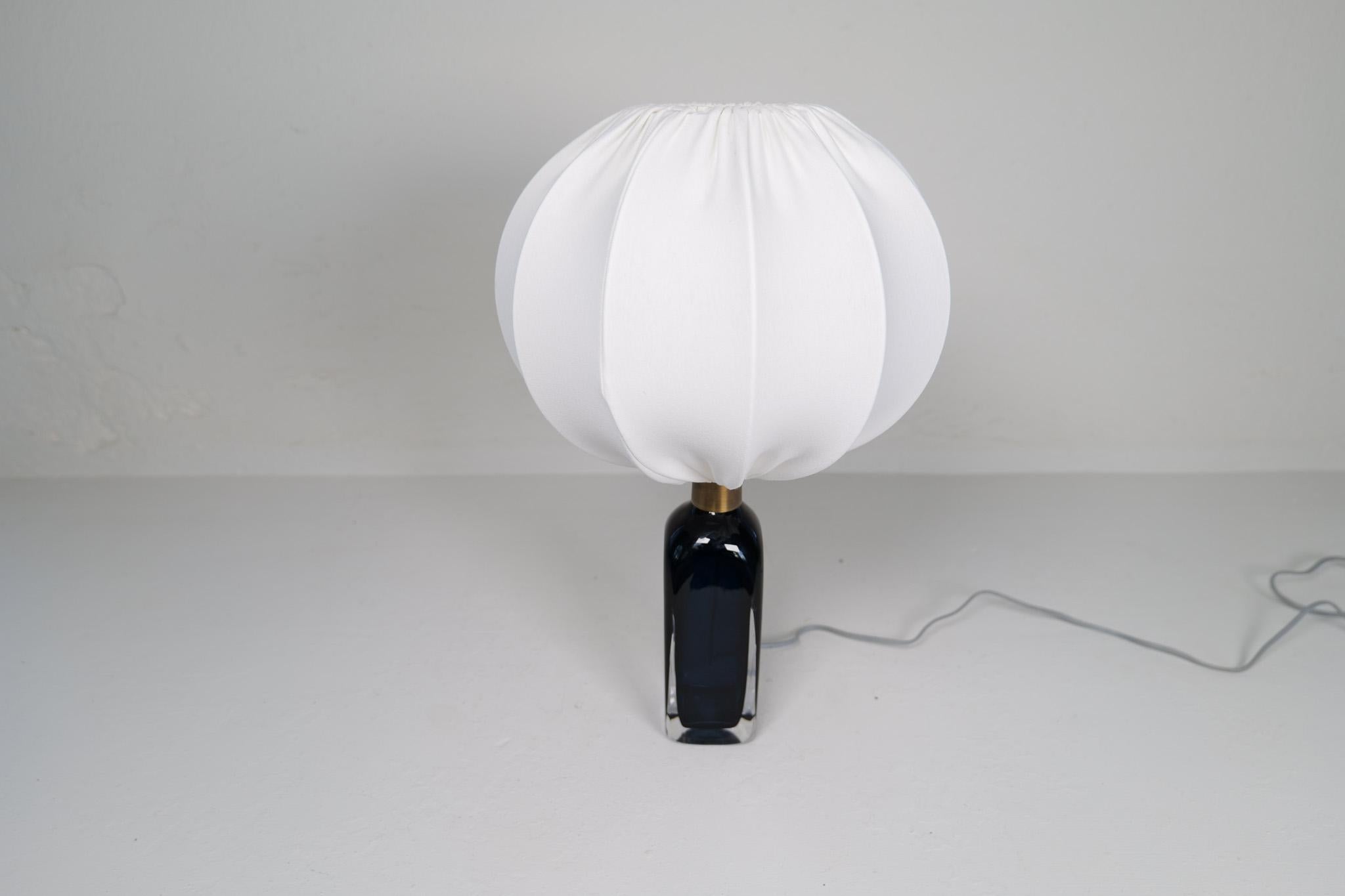 Crystal Midcentury Modern Table Lamp by Carl Fagerlund for Orrefors Sweden RD 1406 For Sale