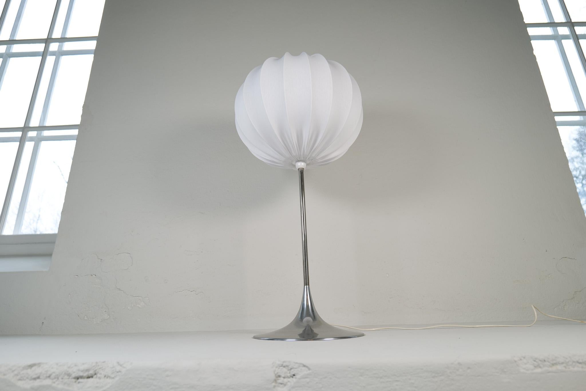 Mid-Century Modern Table Lamp Model BN19 by Hans-Agne Jakobsson Sweden In Good Condition For Sale In Hillringsberg, SE