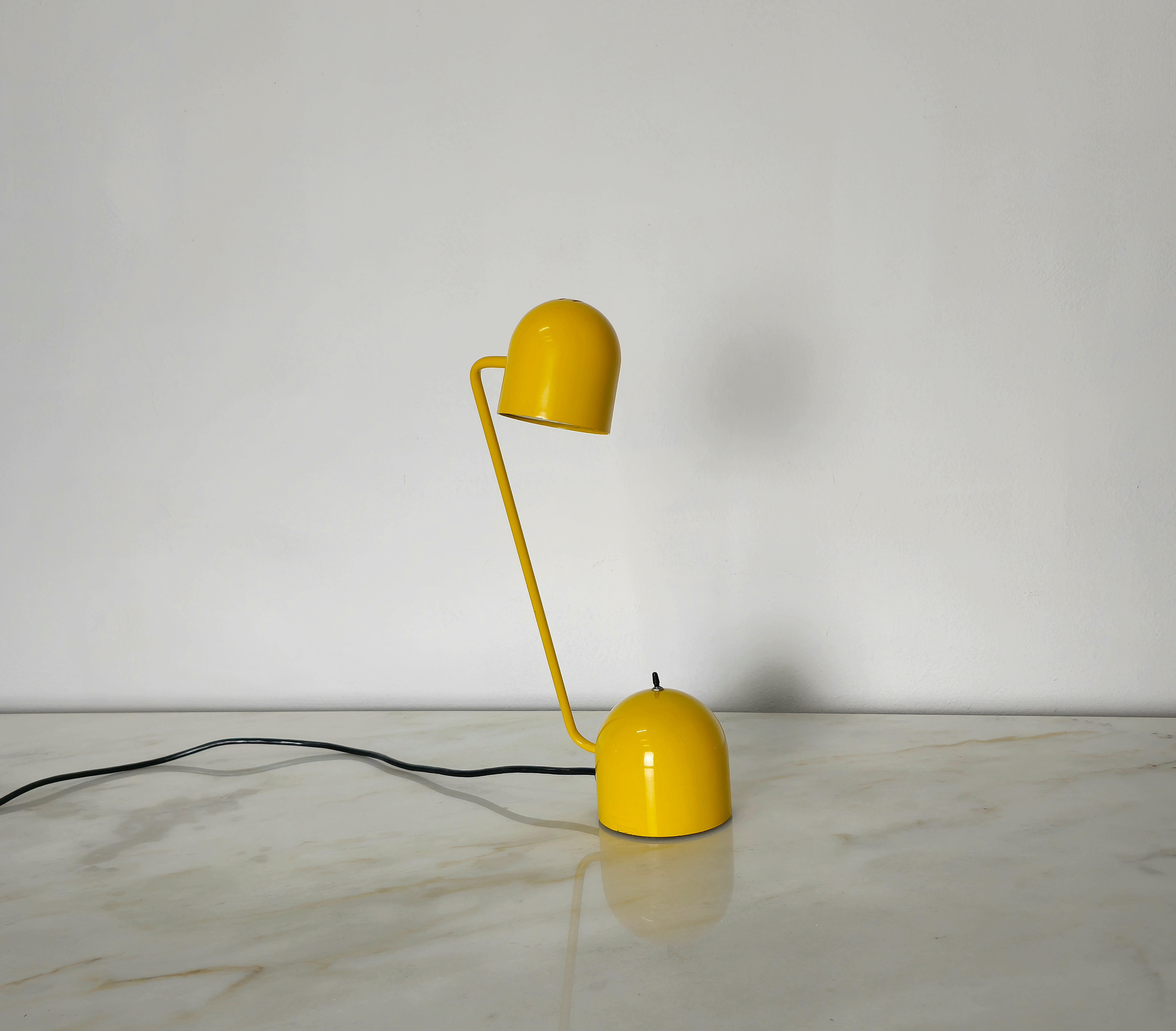 Midcentury Modern Table Lamp Yellow Metal Aluminum Italian Design 1960s For Sale 1