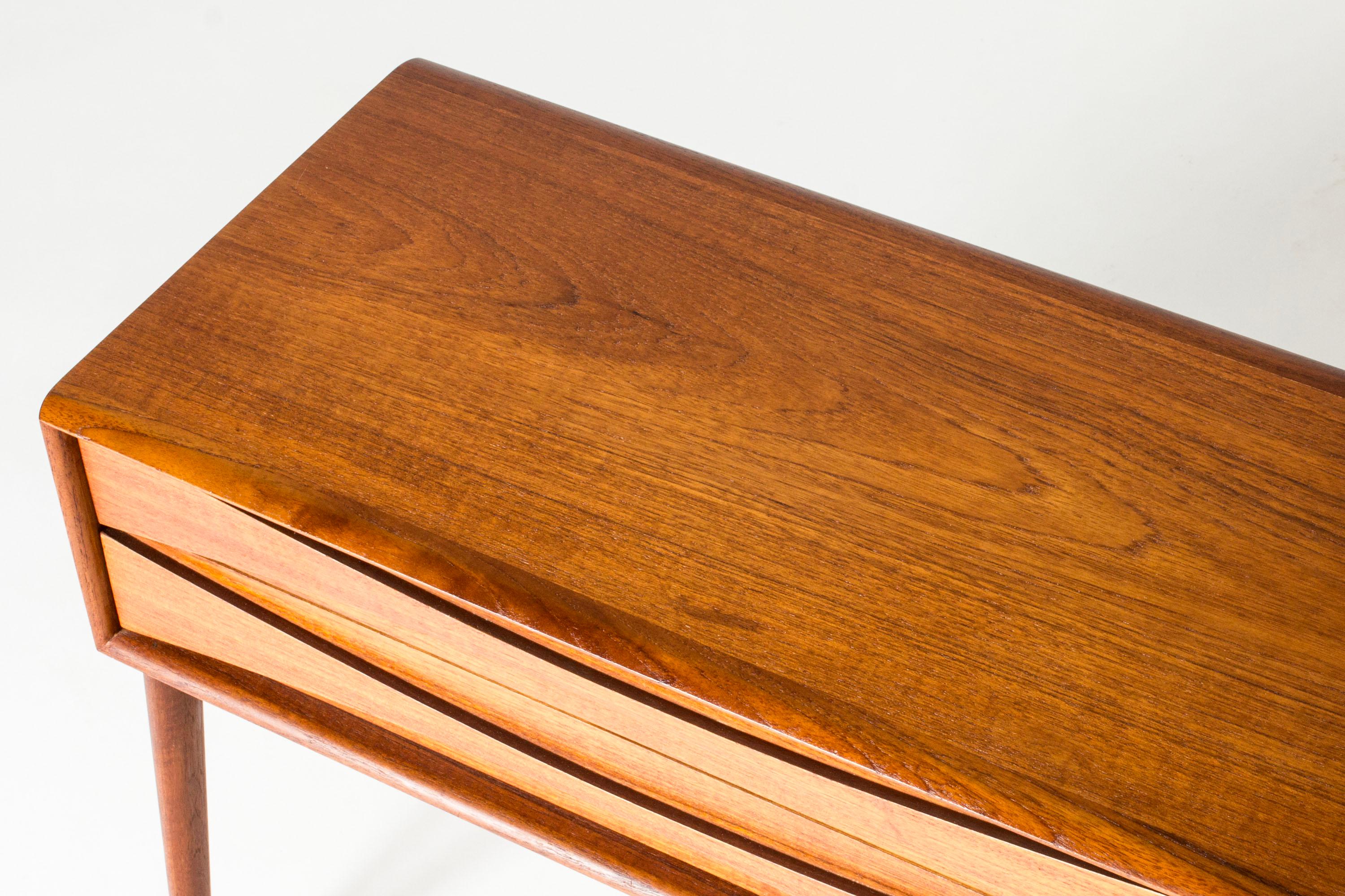 Tables de chevet en teck, Firma Glas & Trä, Suède, années 1950 Bon état - En vente à Stockholm, SE