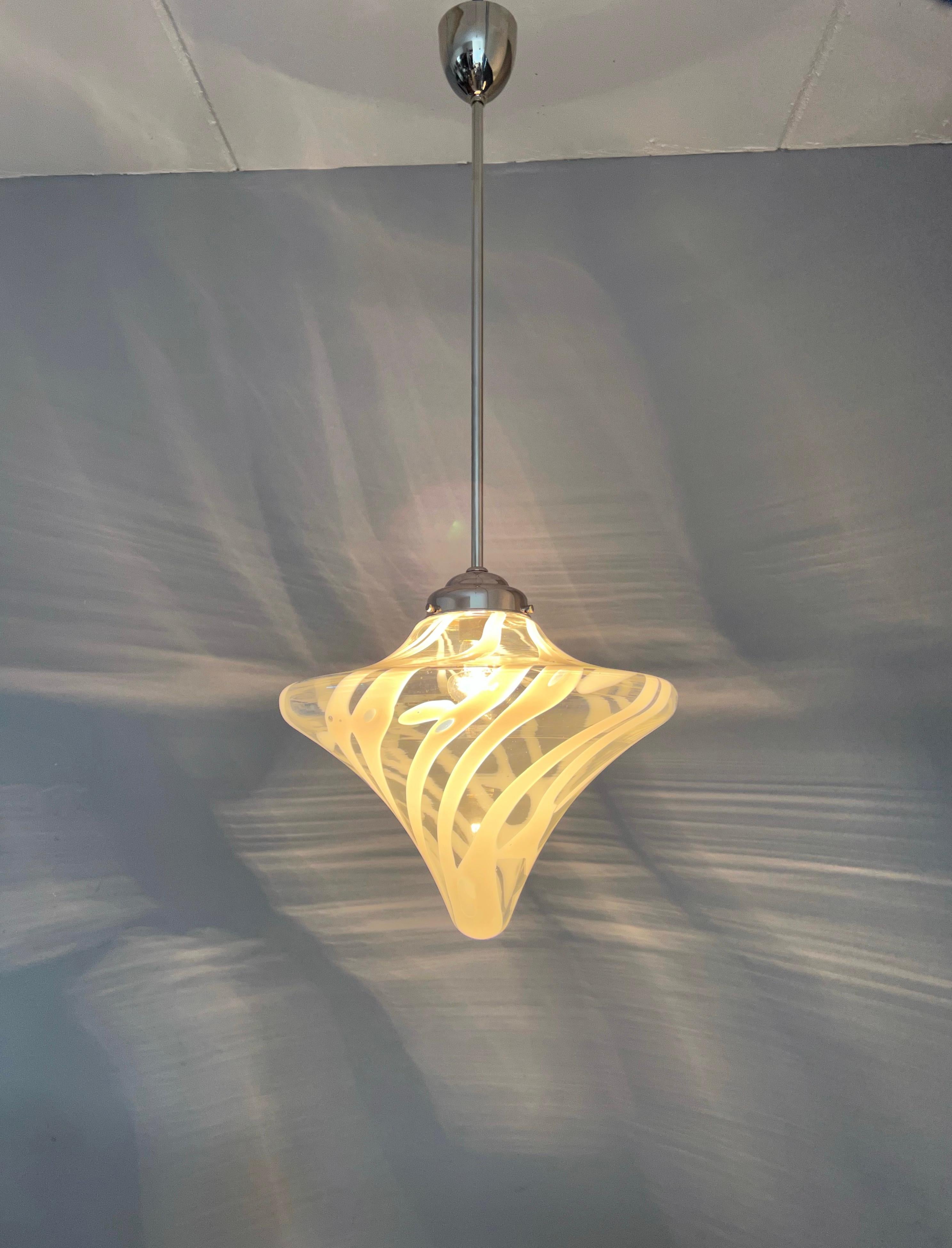 Hand-Crafted Mid-Century Modern Tornado Design Murano Clear Glass Art Pendant Light Fixture