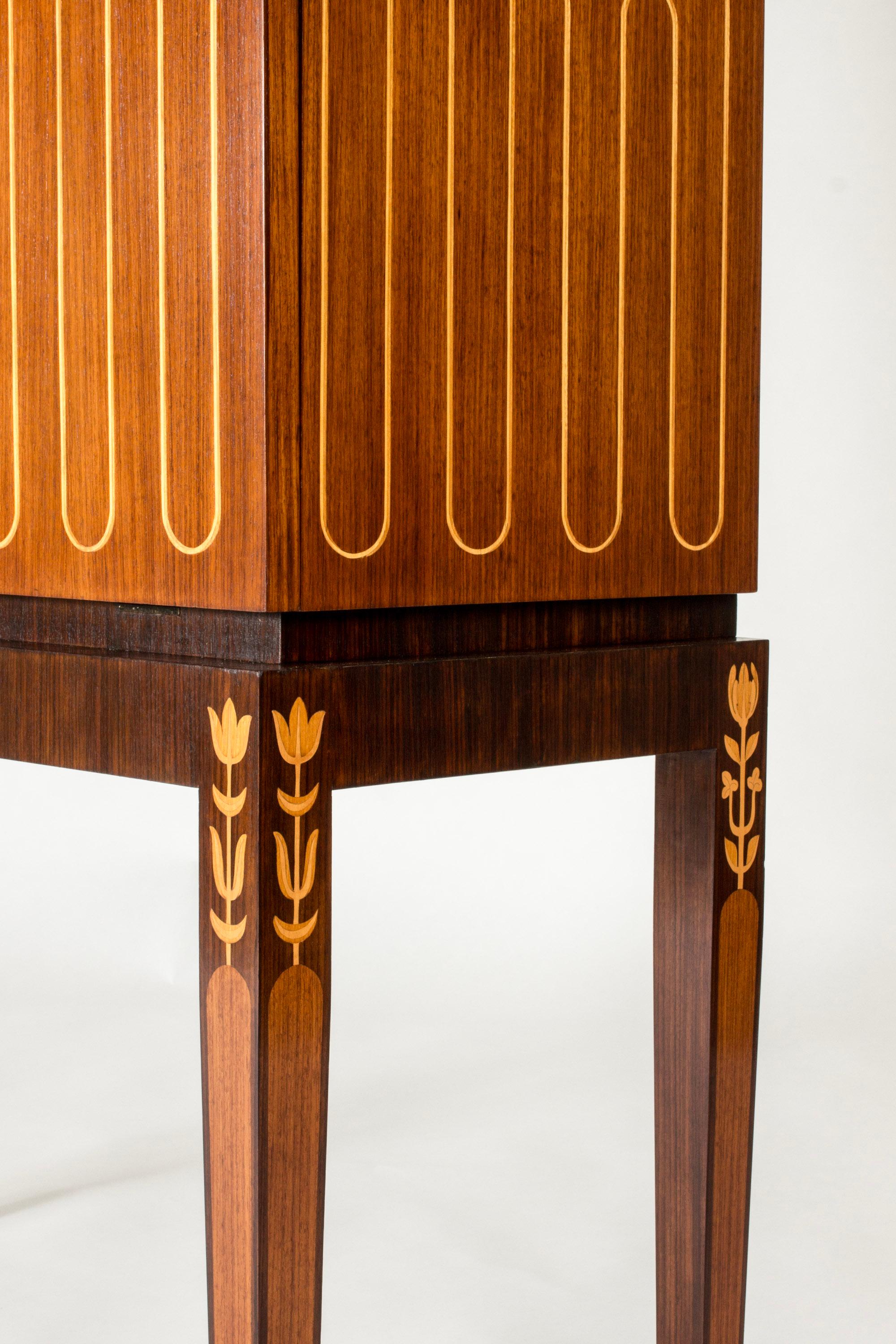 Einzigartiger Schrank von Axel Einar Hjorth, Schweden, Mid-Century Modern, 1930er Jahre (Mahagoni) im Angebot