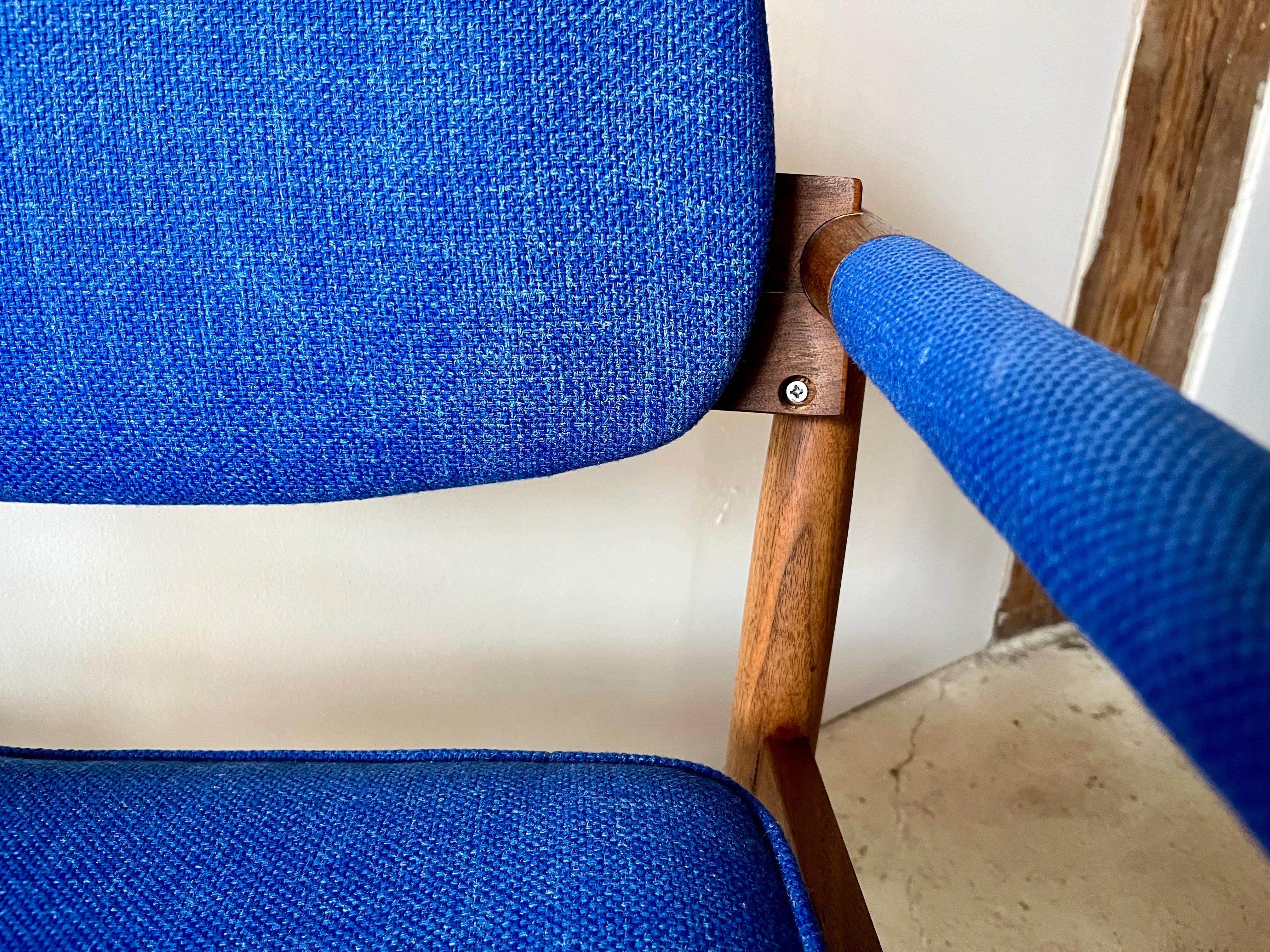 Midcentury Modern Upholstered Wood Armchair on Castors For Sale 6
