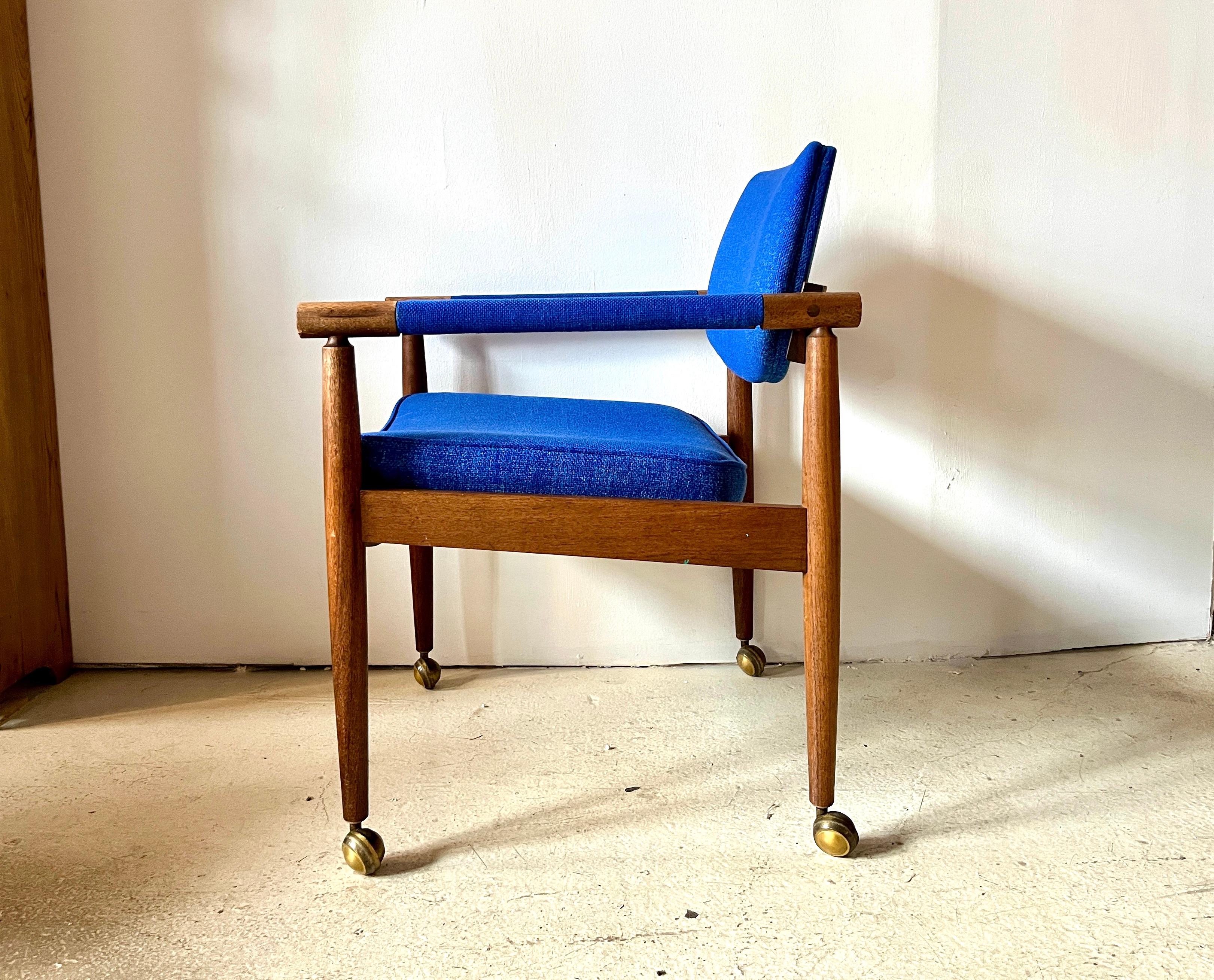 Mid-Century Modern Midcentury Modern Upholstered Wood Armchair on Castors For Sale