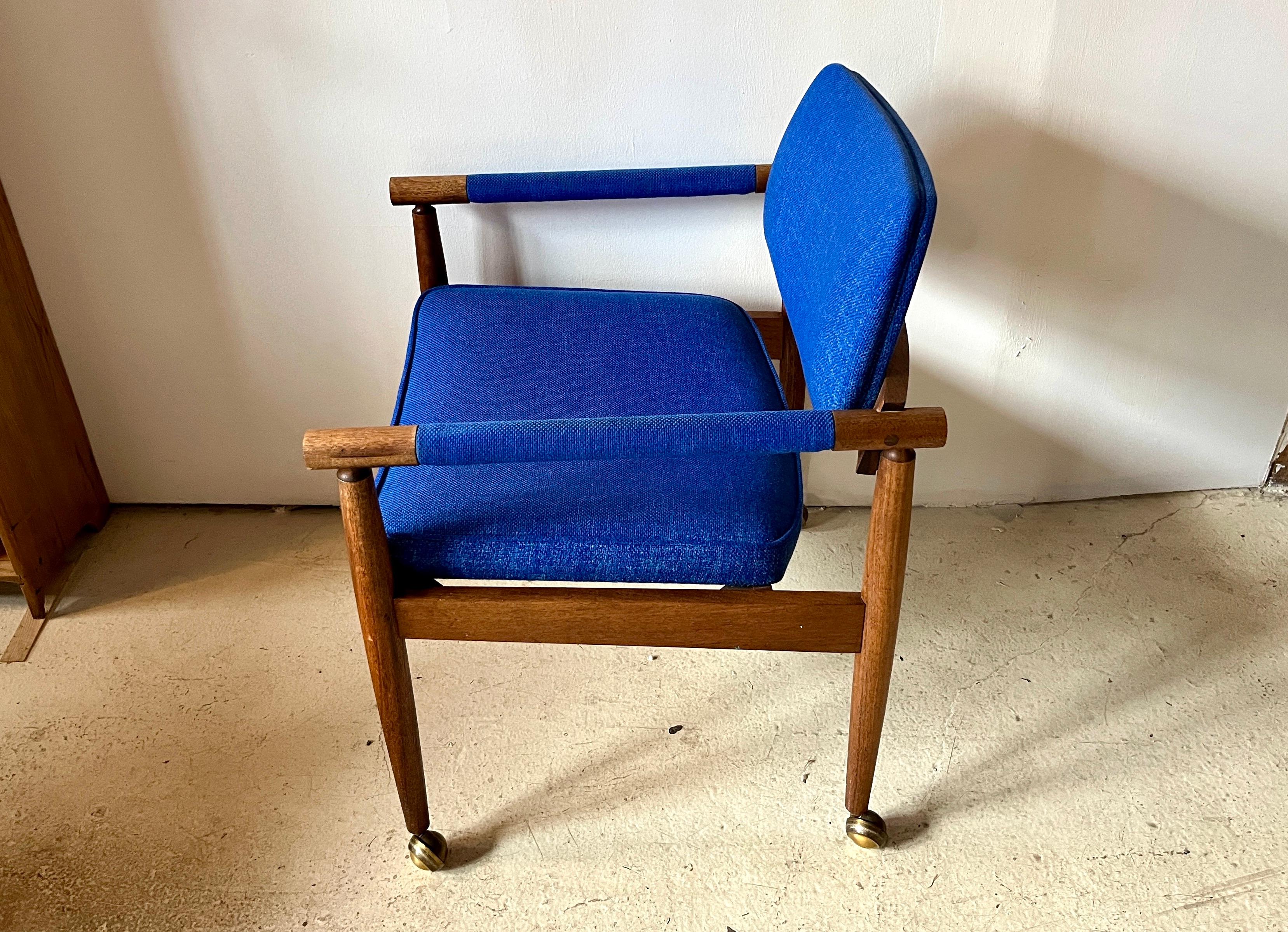 Unknown Midcentury Modern Upholstered Wood Armchair on Castors For Sale