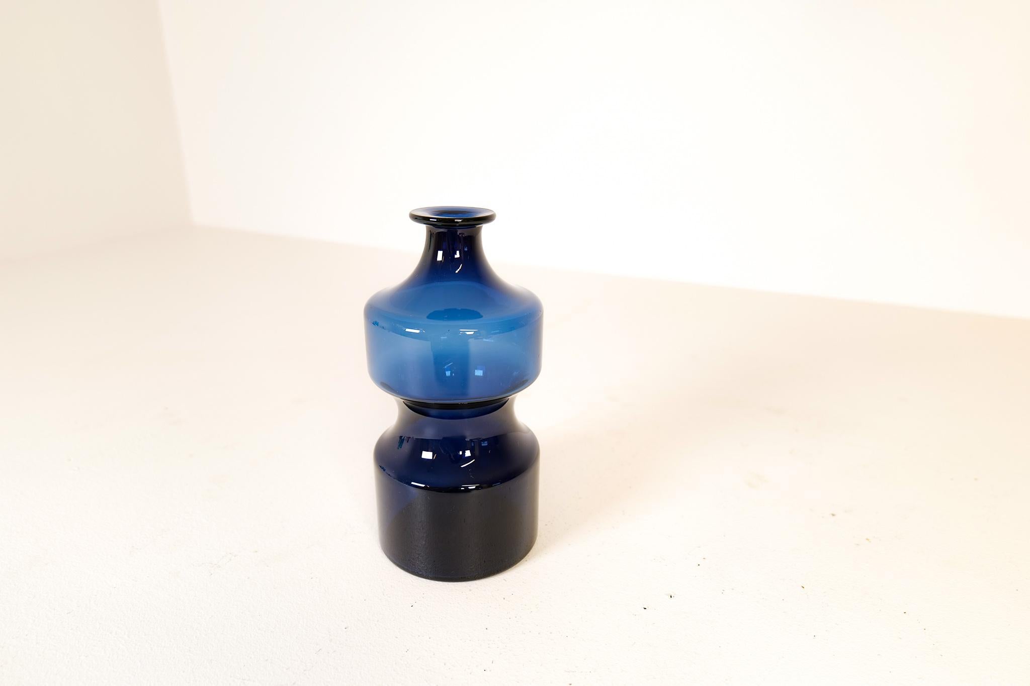 Finnish Midcentury Modern Vase Iittala Timo Sarpaneva Finland, 1970s