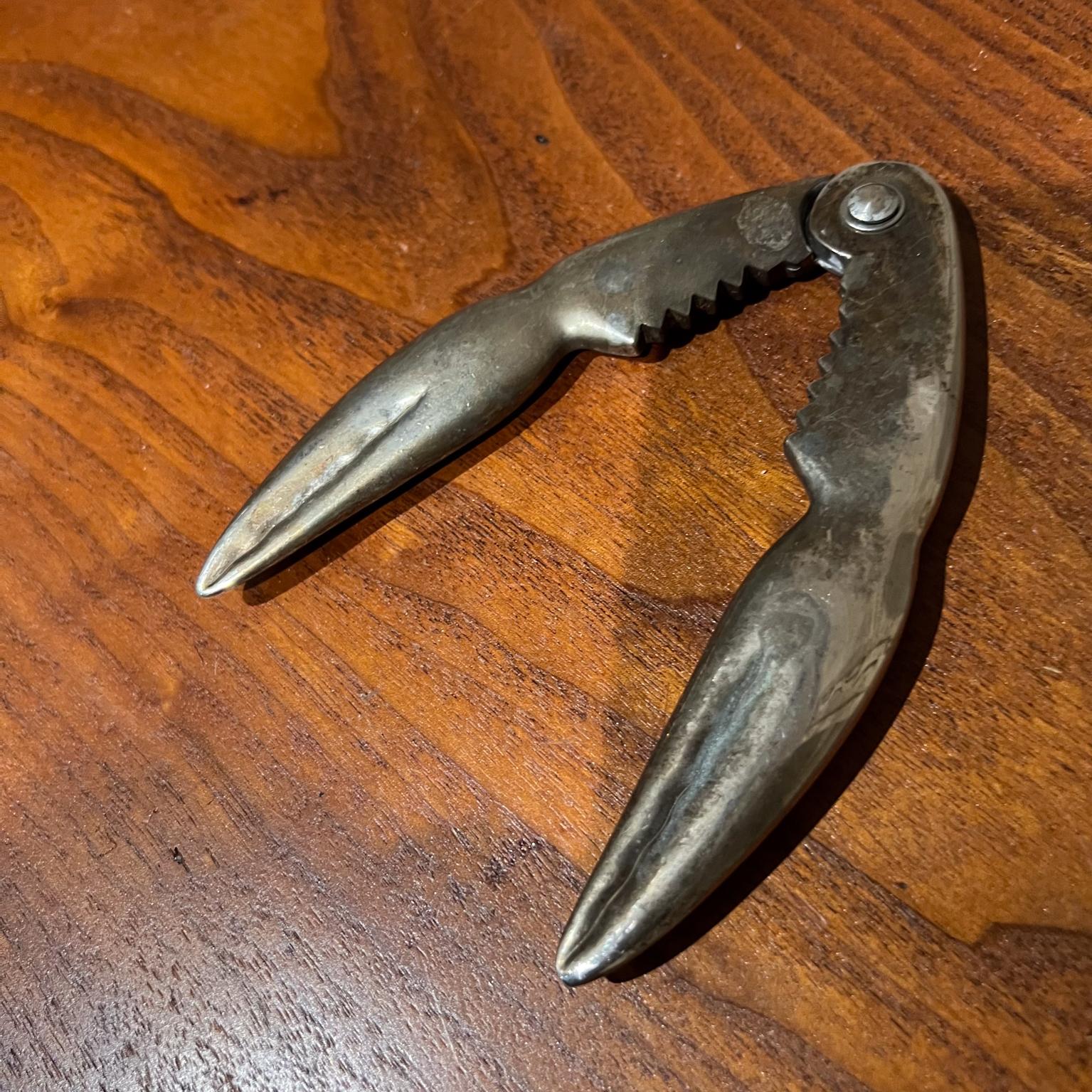 Midcentury Modern Vintage Crab Cracker Tool In Good Condition For Sale In Chula Vista, CA