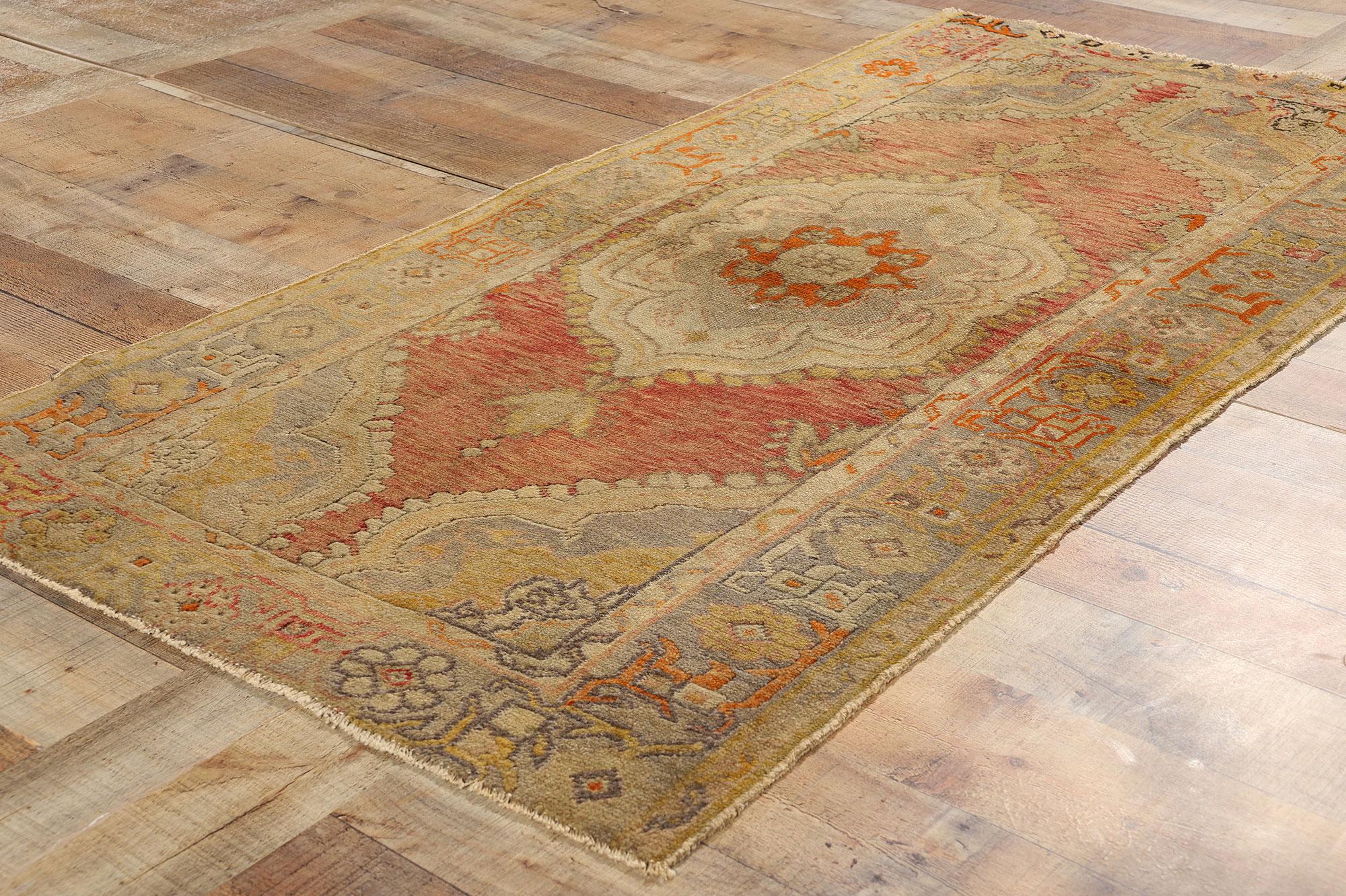 Moderner türkischer Oushak-Teppich aus der Jahrhundertmitte  (Wolle) im Angebot