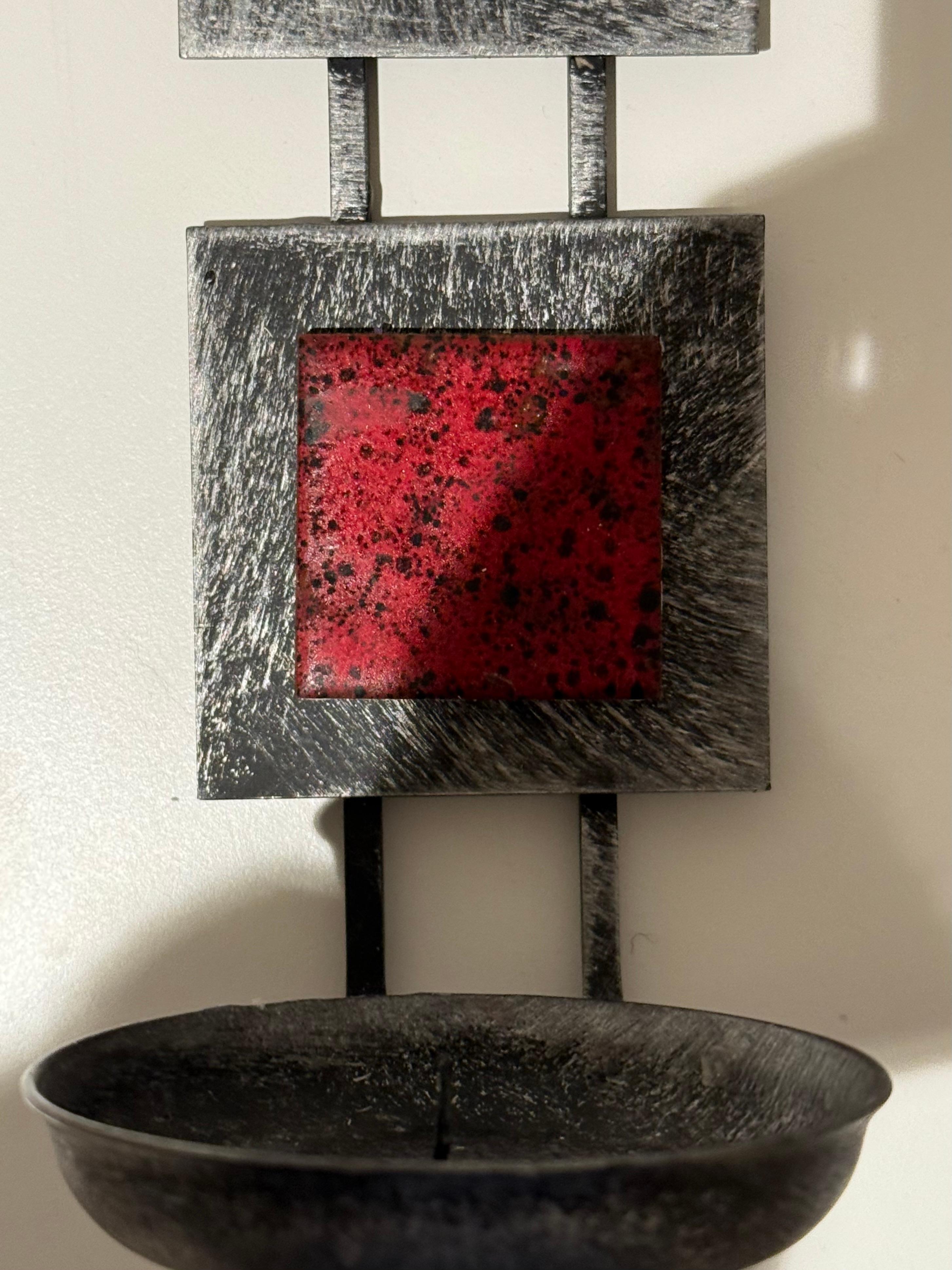 Portacandele da parete moderno di metà secolo con piastrelle in ceramica smaltata rossa, anni '60 in vendita 4