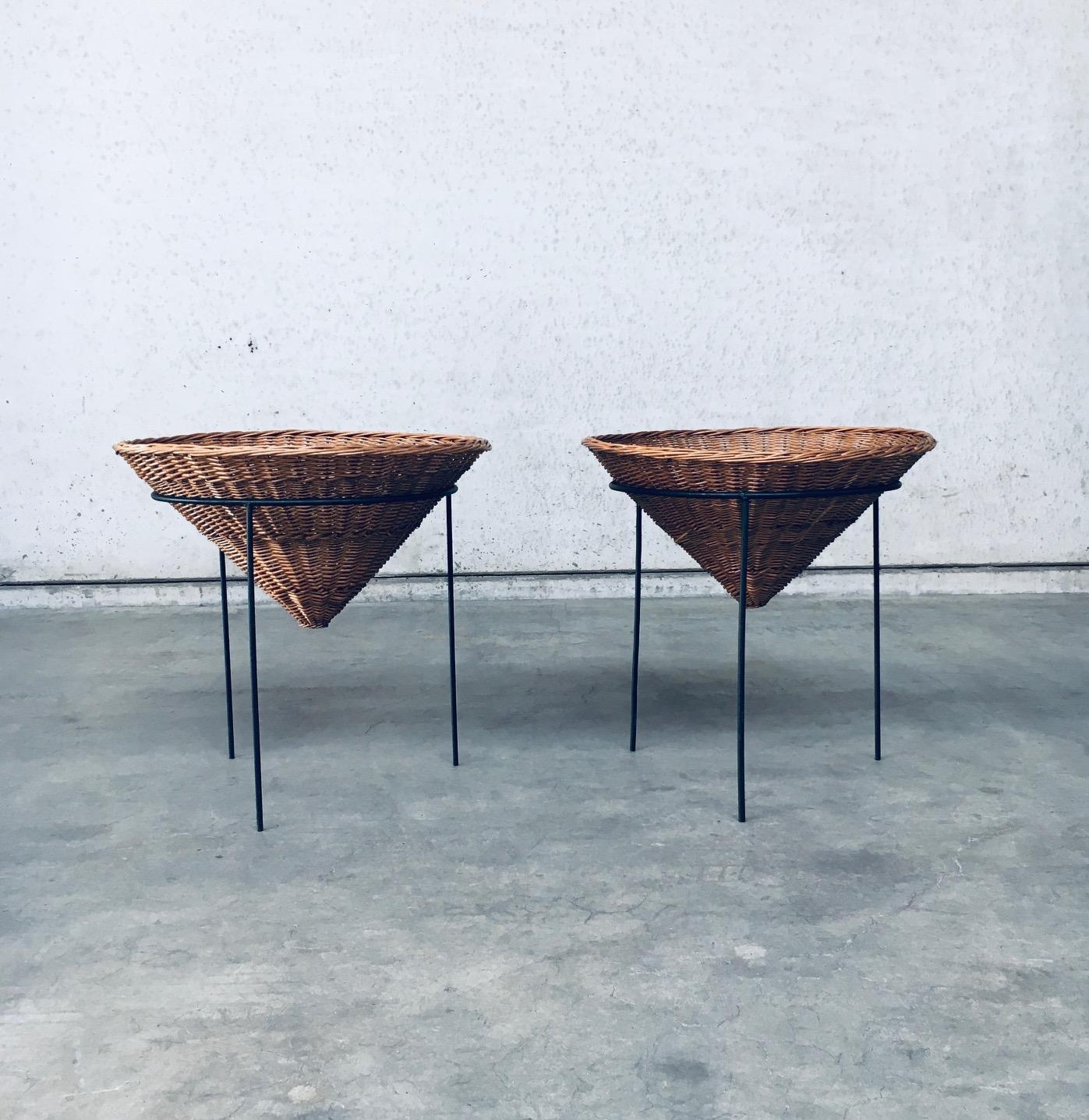 Midcentury Modern Wicker Tripod Baskets, 1960's Netherlands 3