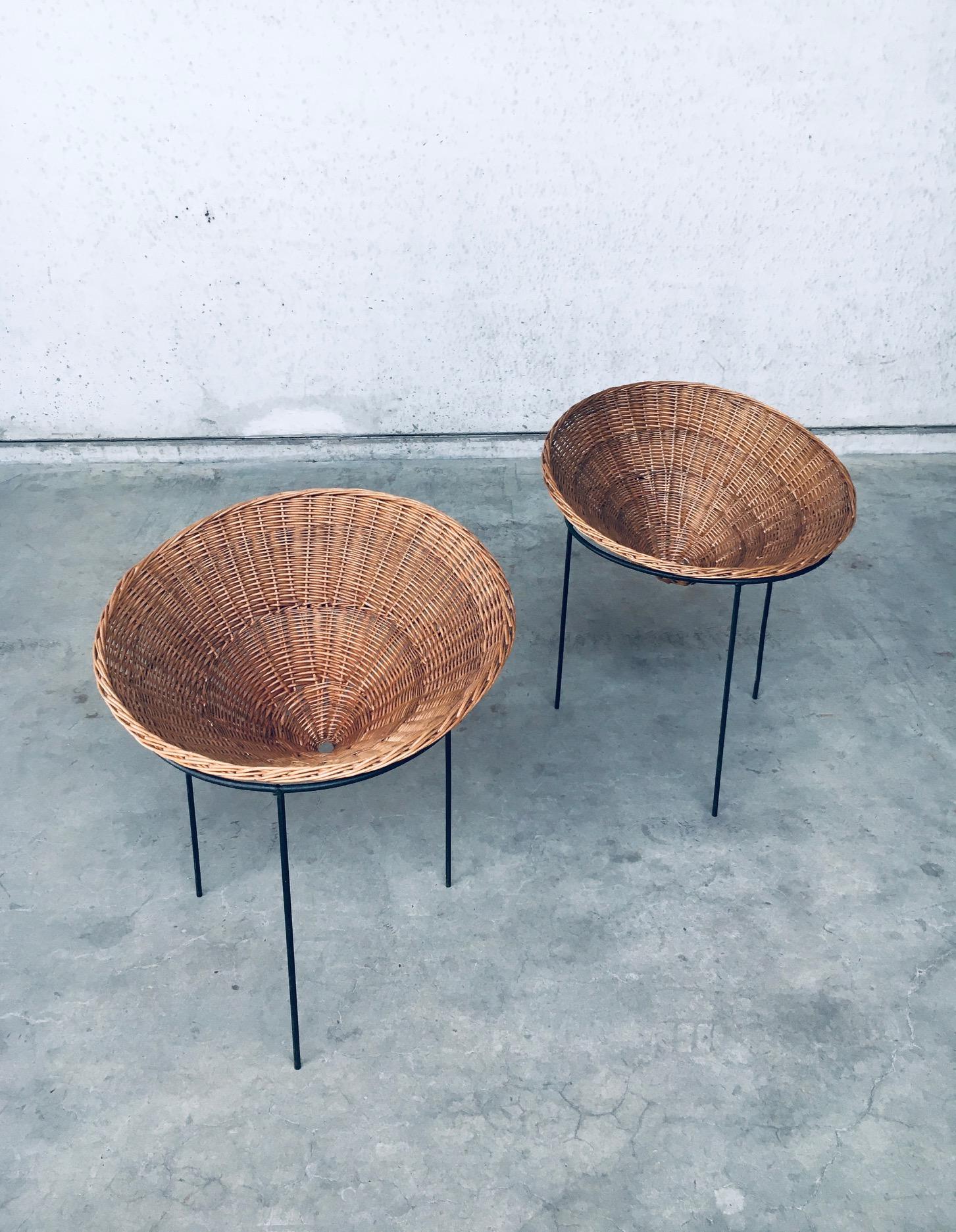 Mid-20th Century Midcentury Modern Wicker Tripod Baskets, 1960's Netherlands