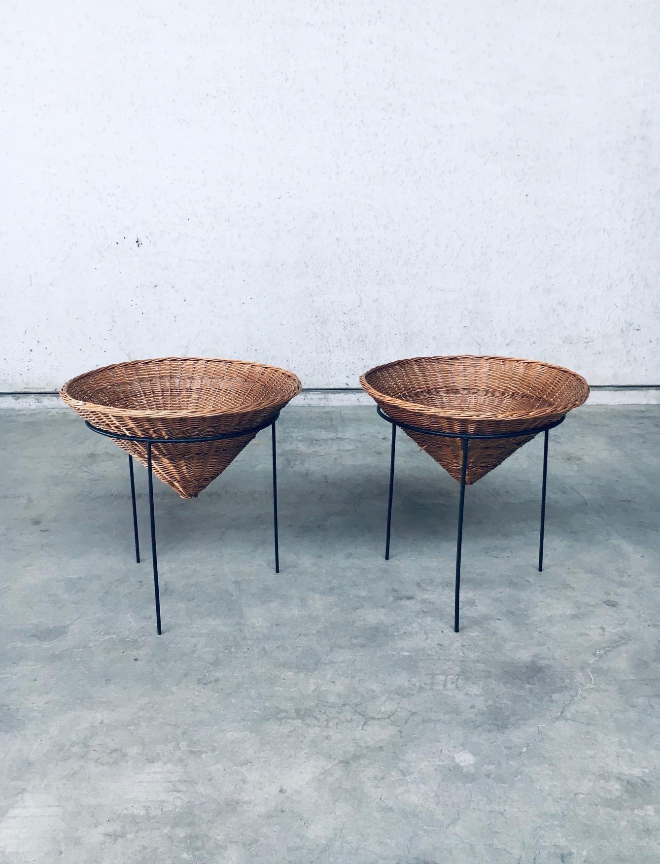 Midcentury Modern Wicker Tripod Baskets, 1960's Netherlands 2