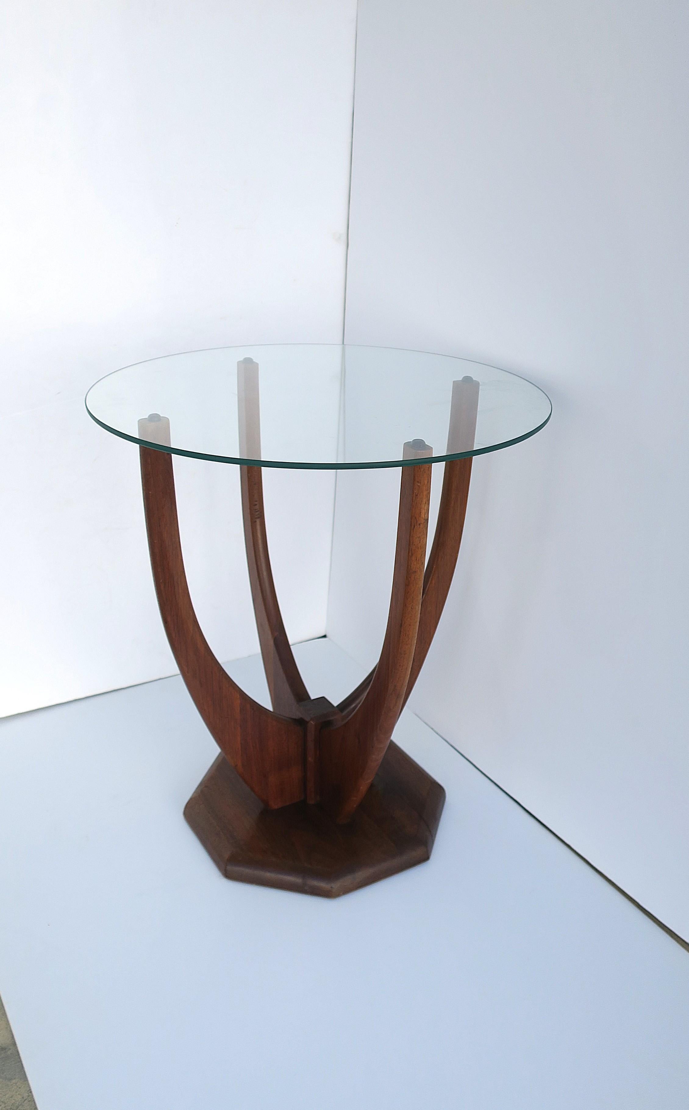 Mid-Century Modern Midcentury Modern Wood and Glass Side Table For Sale