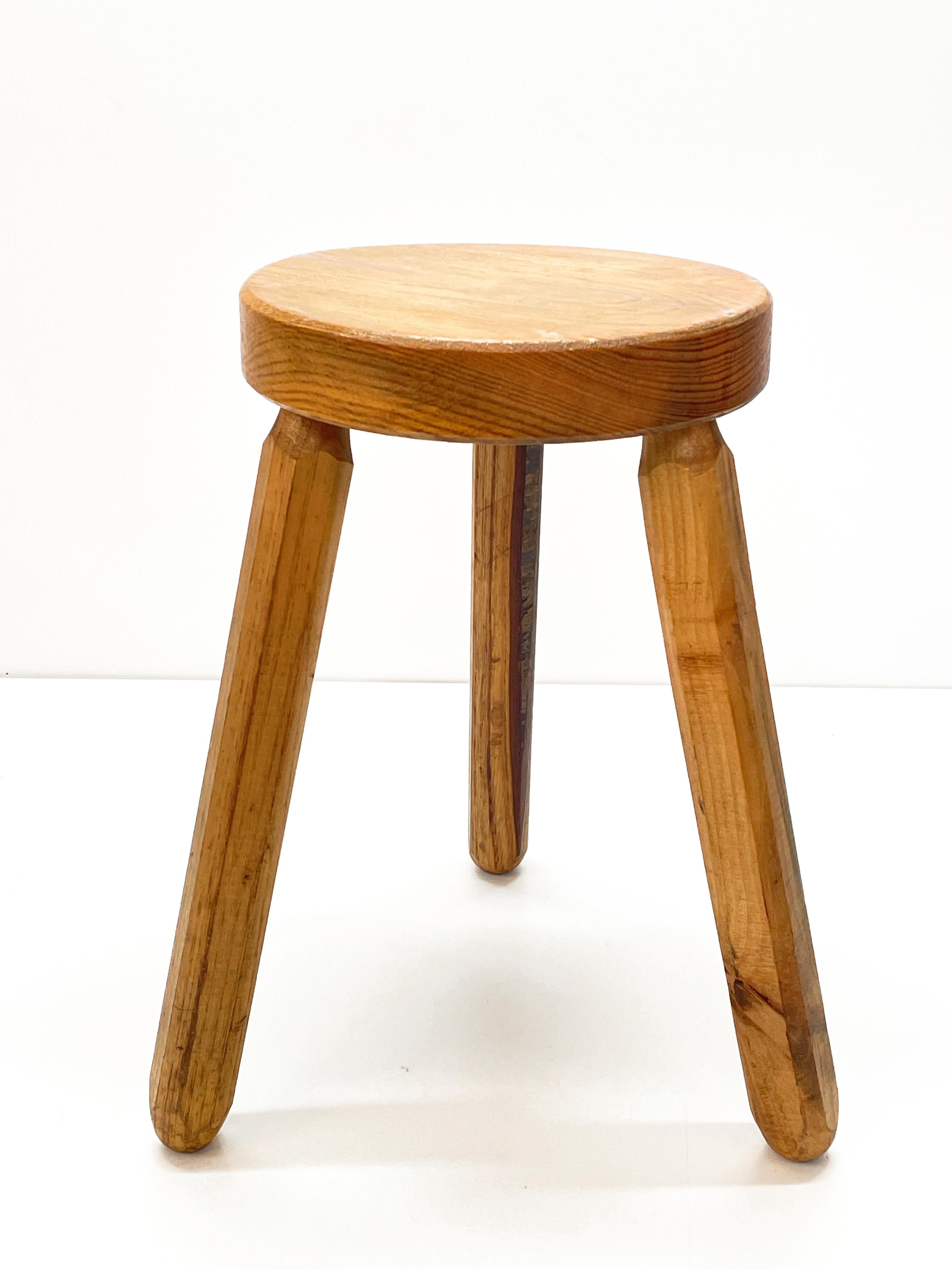 Mid-Century Modern Wood French Tripod Stool After Charlotte Perriand, 1950s For Sale 8