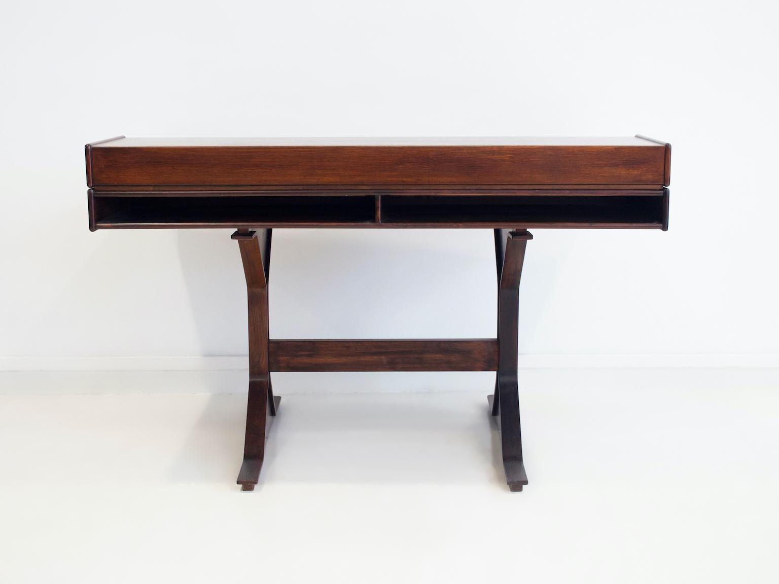 Midcentury Modern Wooden Desk by Gianfranco Frattini for Bernini For Sale 10