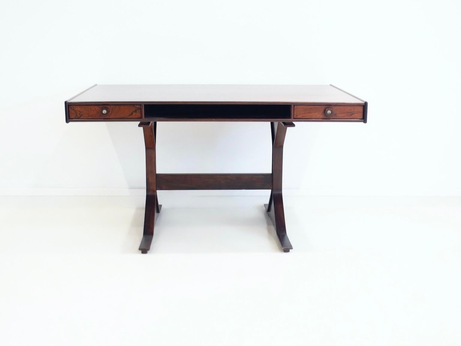 Midcentury Modern Wooden Desk by Gianfranco Frattini for Bernini For Sale 11