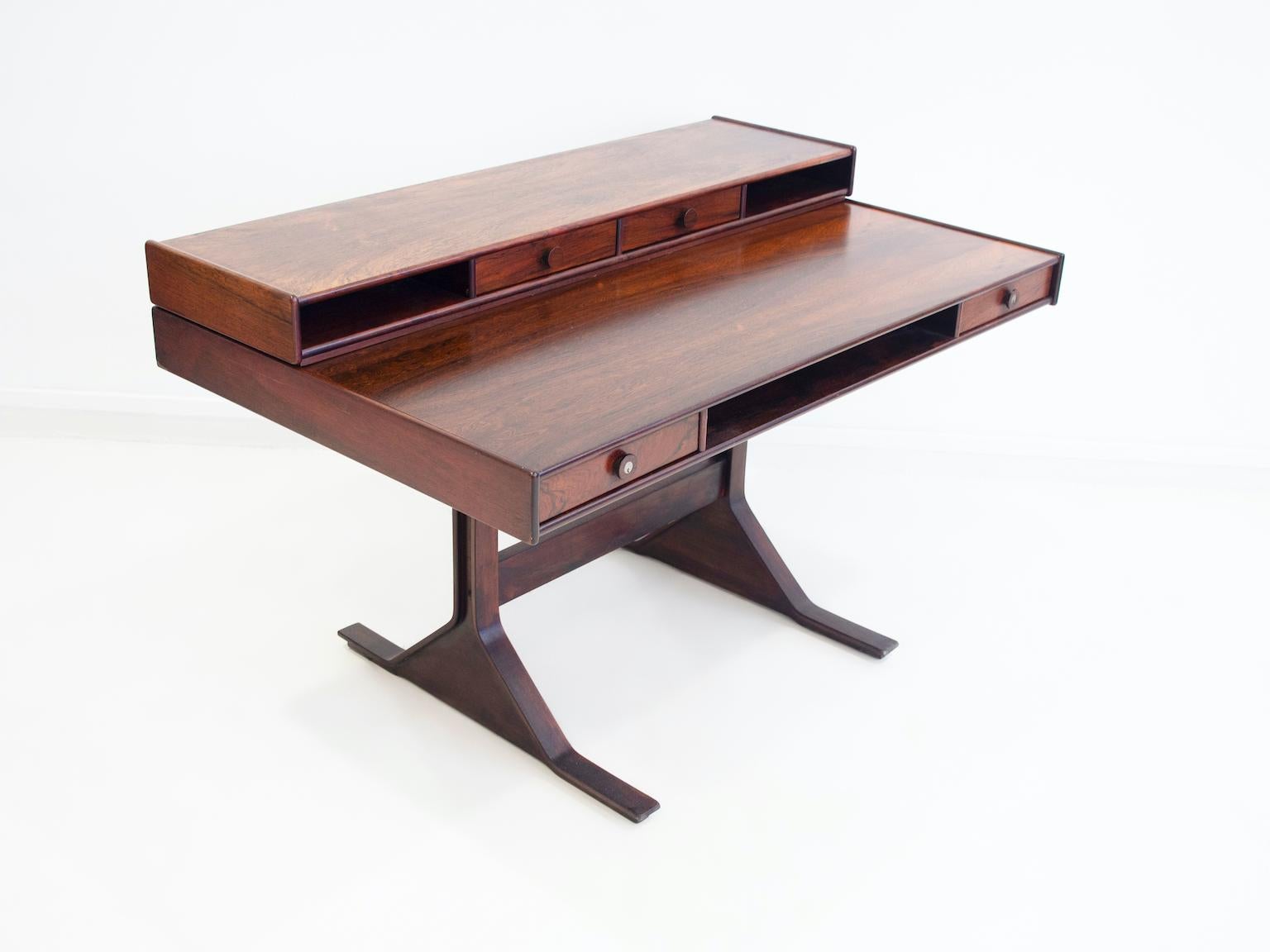 Midcentury Modern Wooden Desk by Gianfranco Frattini for Bernini For Sale 1