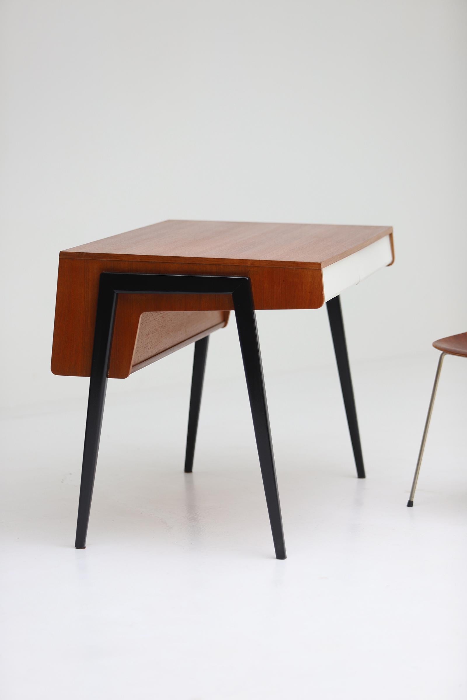 Dutch Mid-Century Modern Writing Desk Manufactured by Everest in the 1950s