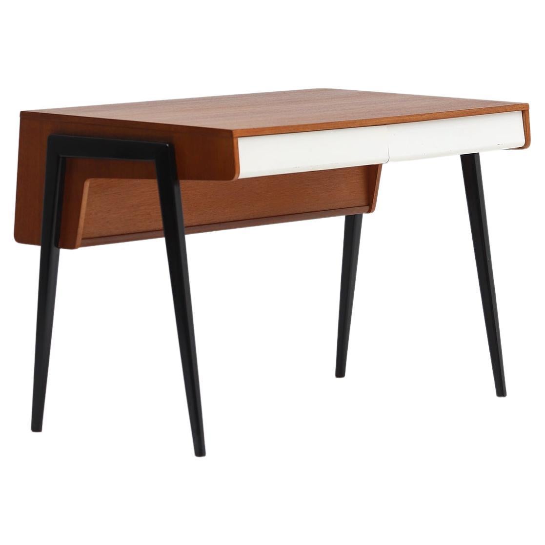 Mid-Century Modern Writing Desk Manufactured by Everest in the 1950s