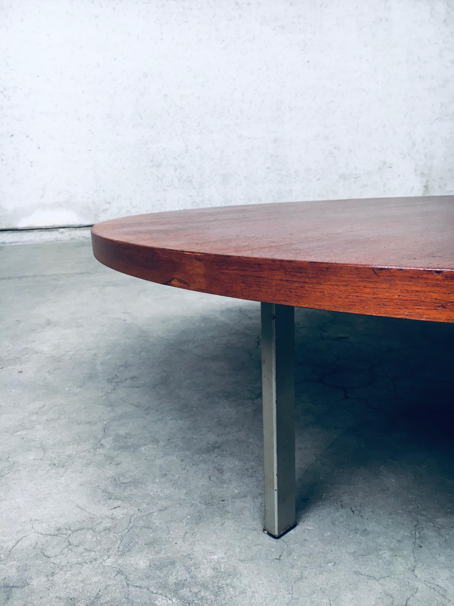 Midcentury Modern XL Round Coffee Table by Pastoe, Netherlands 1960's For Sale 9