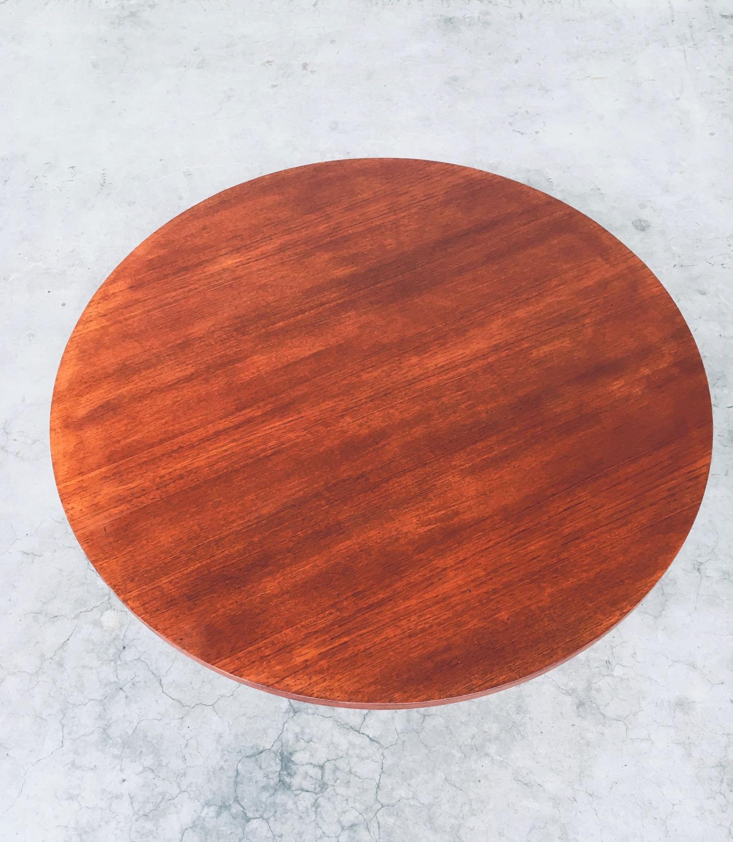 Midcentury Modern XL Round Coffee Table by Pastoe, Netherlands 1960's For Sale 1