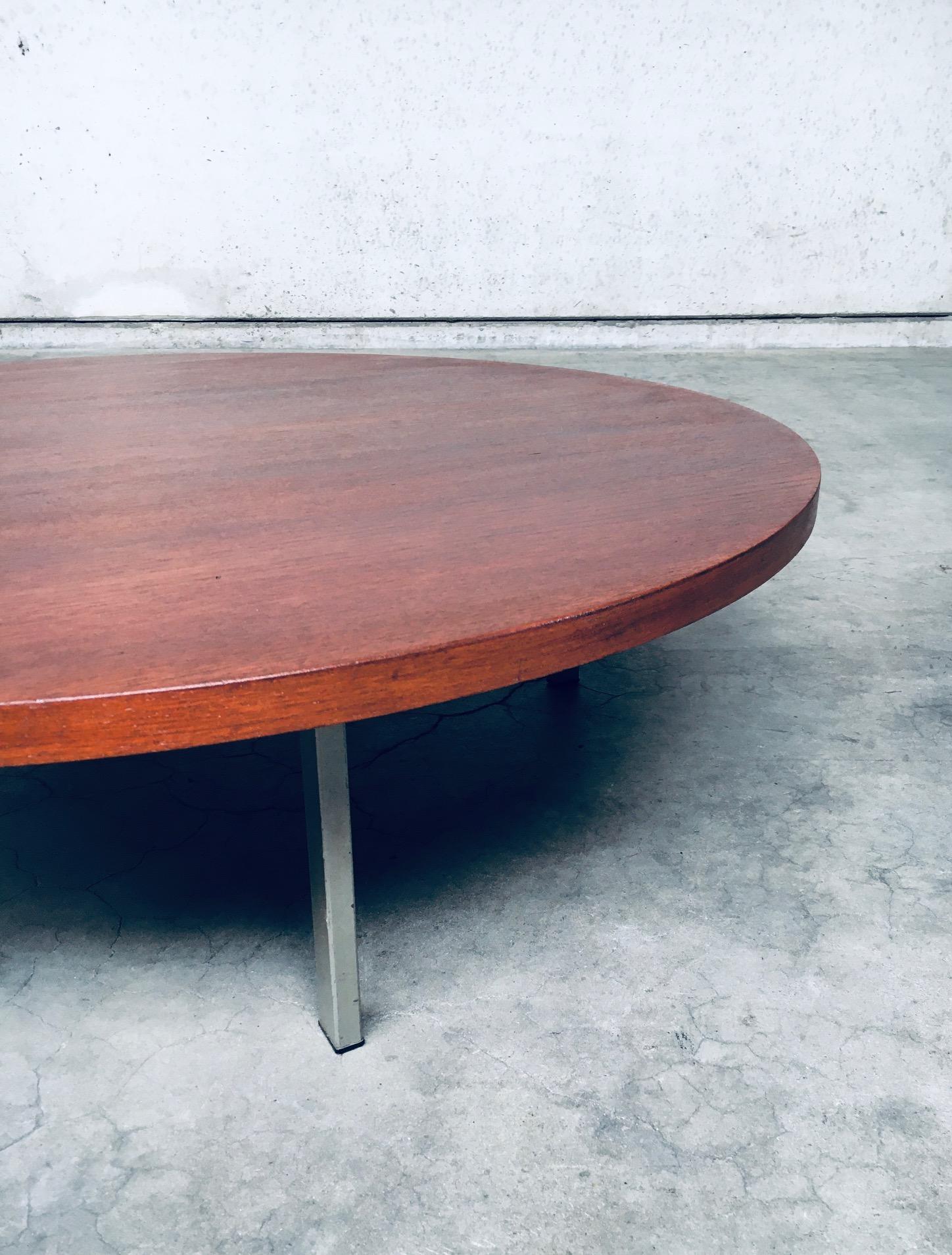 Midcentury Modern XL Round Coffee Table by Pastoe, Netherlands 1960's For Sale 2