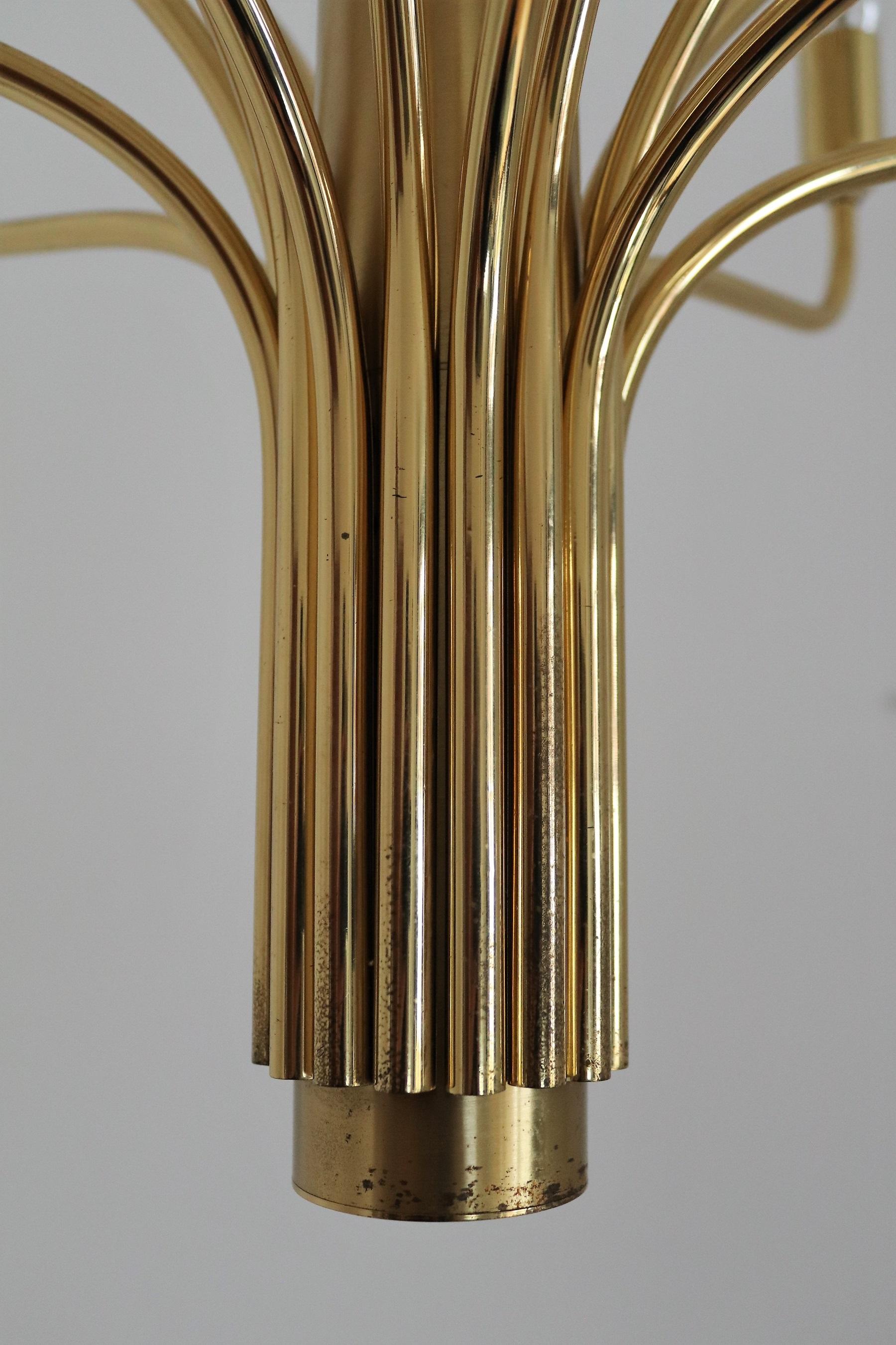 Midcentury Sciolari Style Brass Chandelier, 1970s For Sale 10