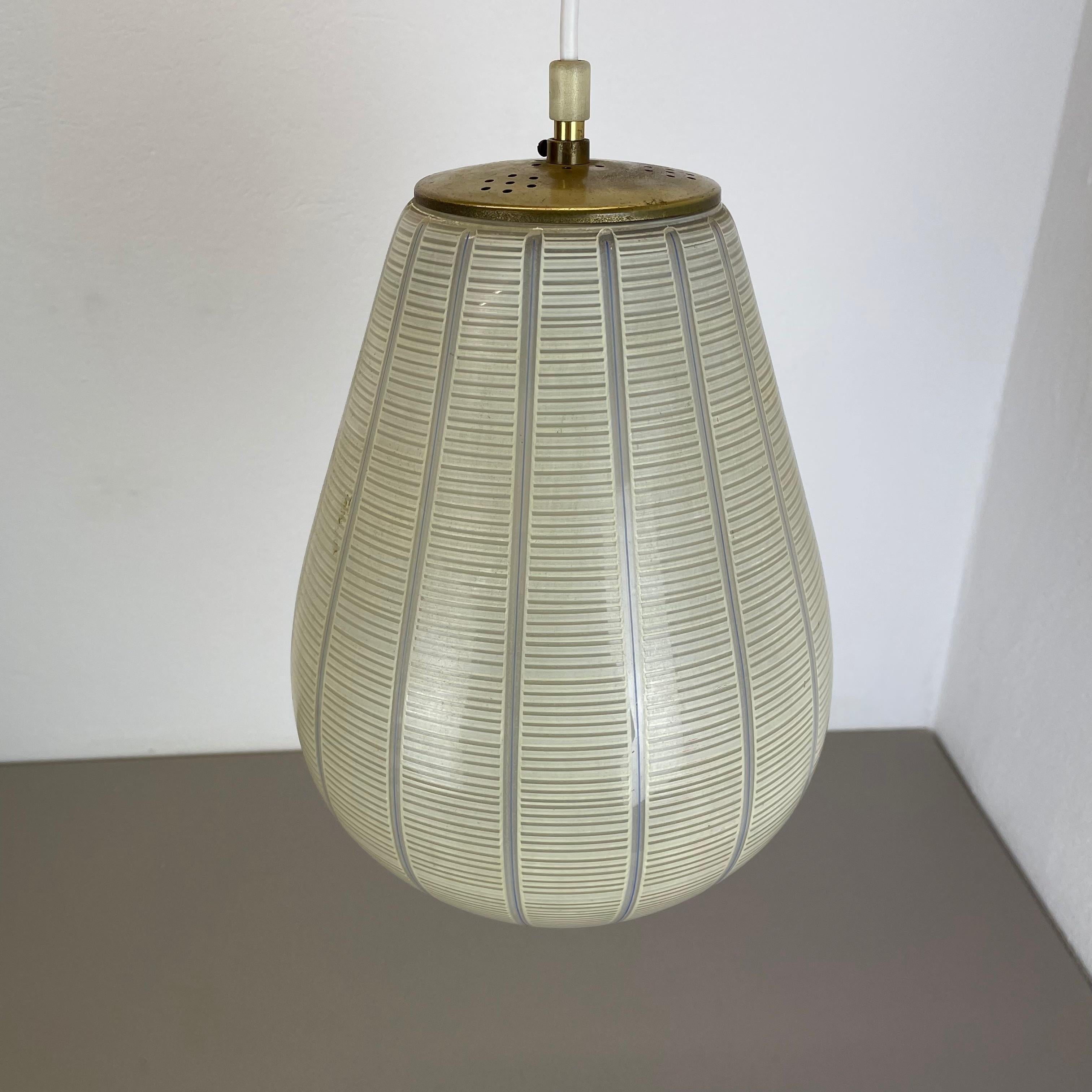 Midcentury Modernist Glass Stilnovo Style Hanging Light, Italy, 1950 For Sale 4