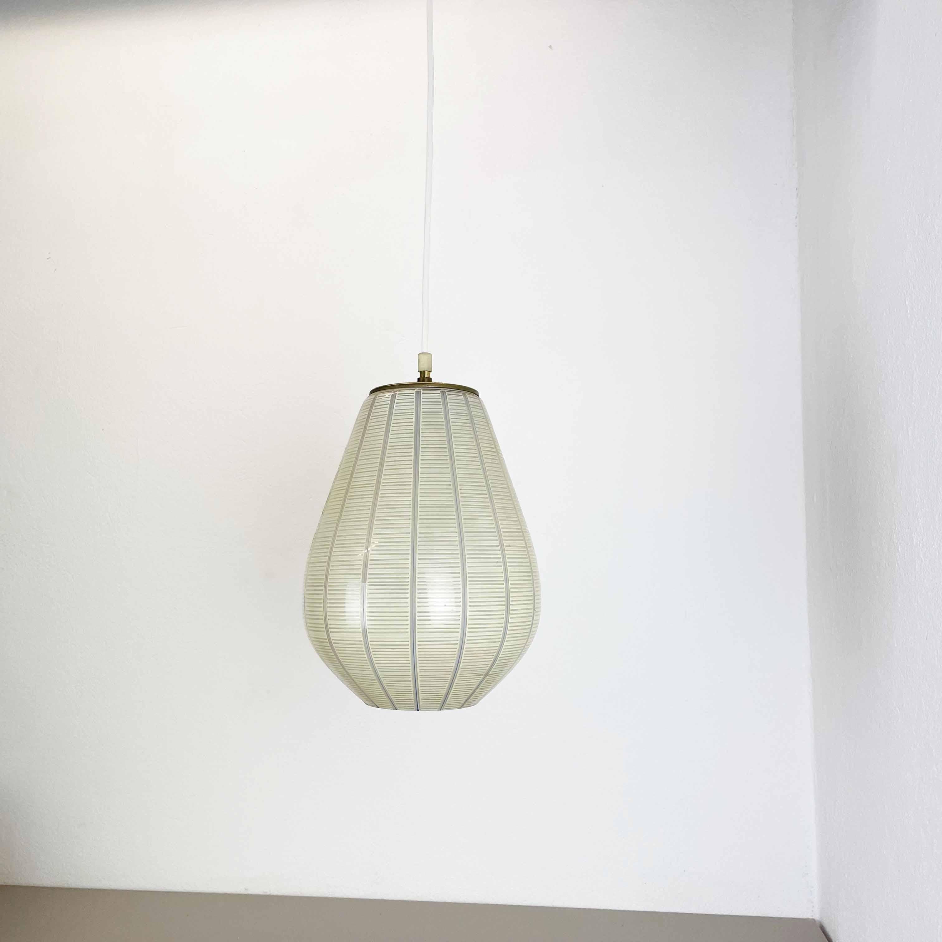 Midcentury Modernist Glass Stilnovo Style Hanging Light, Italy, 1950 For Sale 5