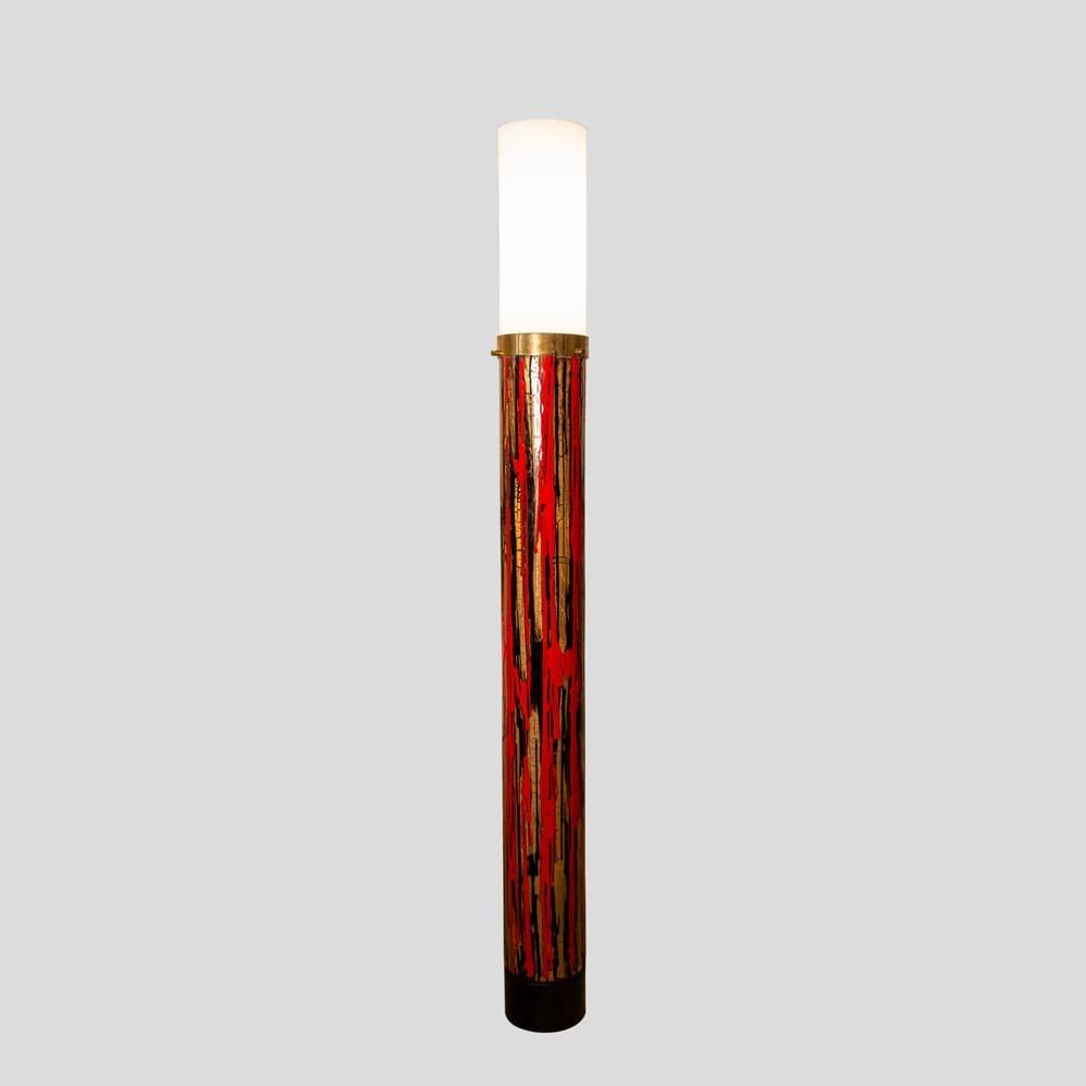Lampadaire moderniste du milieu du siècle dernier émaillé d'art sur abat-jour en métal acrylique, Angelo Brotto Bon état - En vente à London, GB