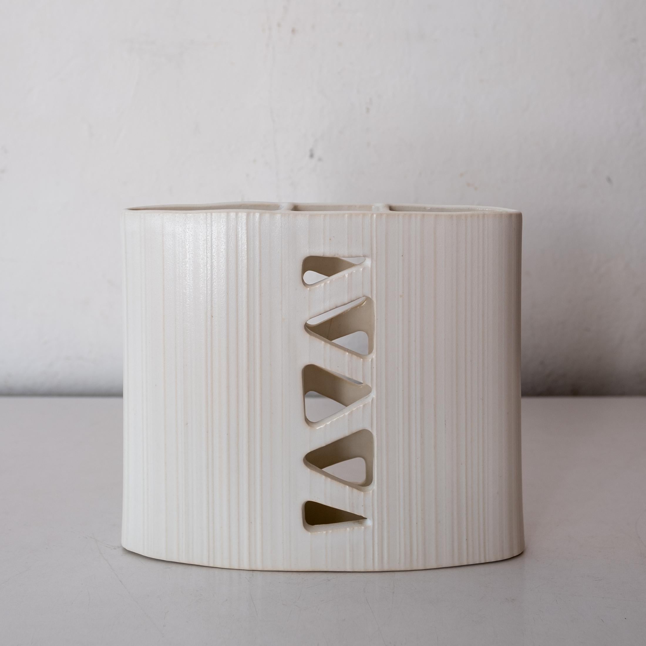 Midcentury Modernist Ikebana Vase, Japan 1960 3