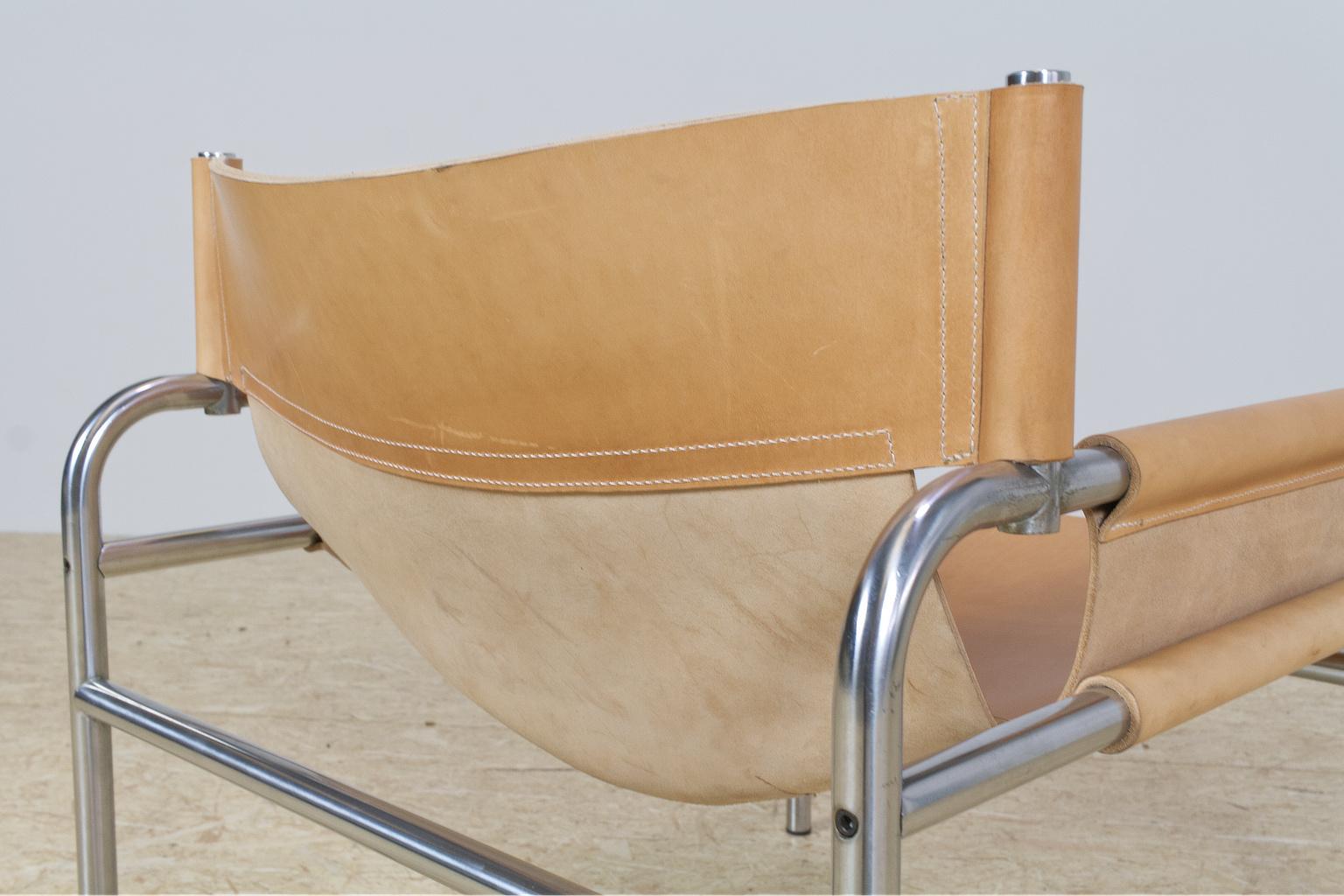 Mid-Century Modernist Lounge Chairs in Saddle Leather by Walter Antonis, 1974 For Sale 1