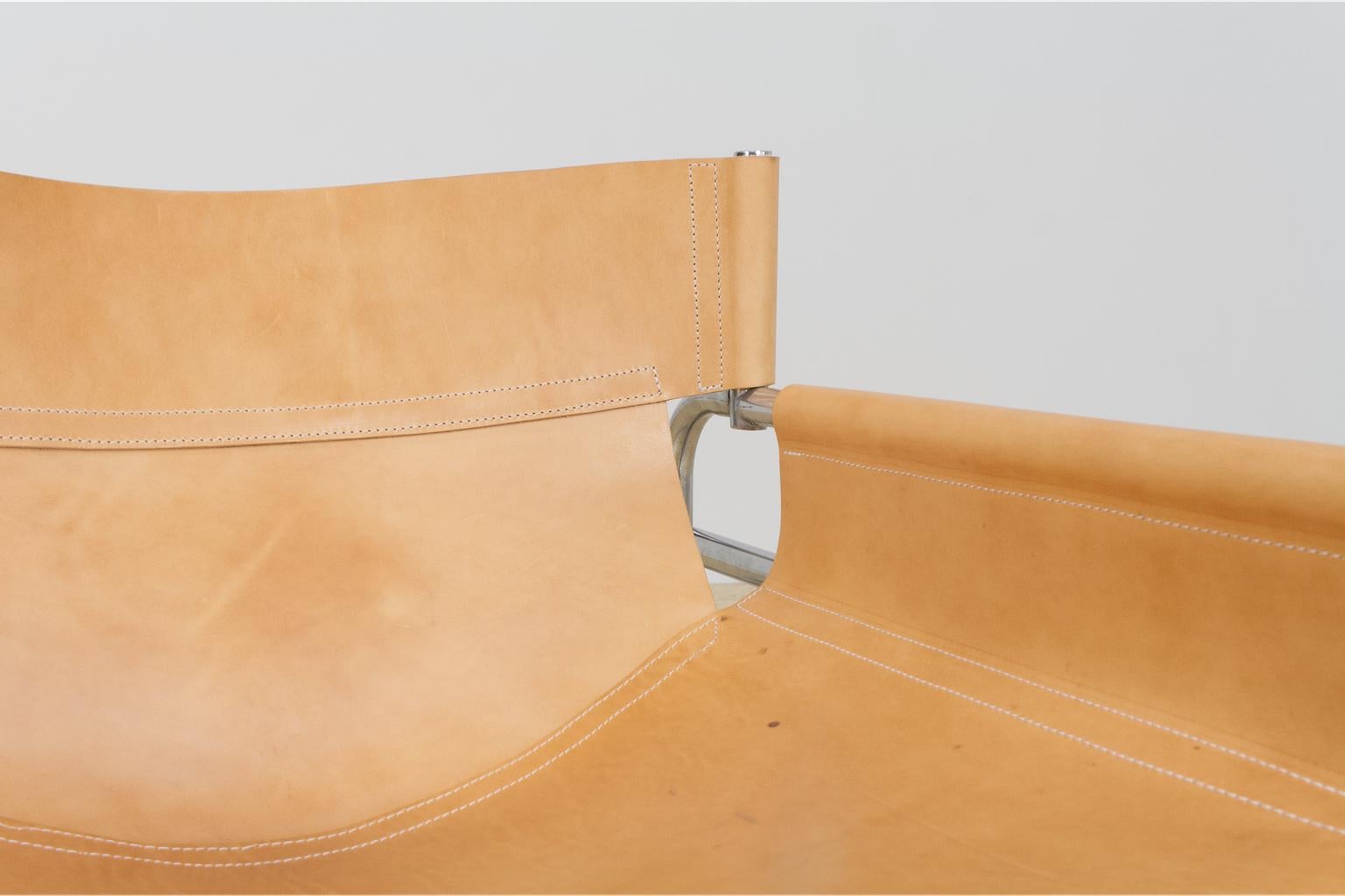 Mid-Century Modernist Lounge Chairs in Saddle Leather by Walter Antonis, 1974 For Sale 2