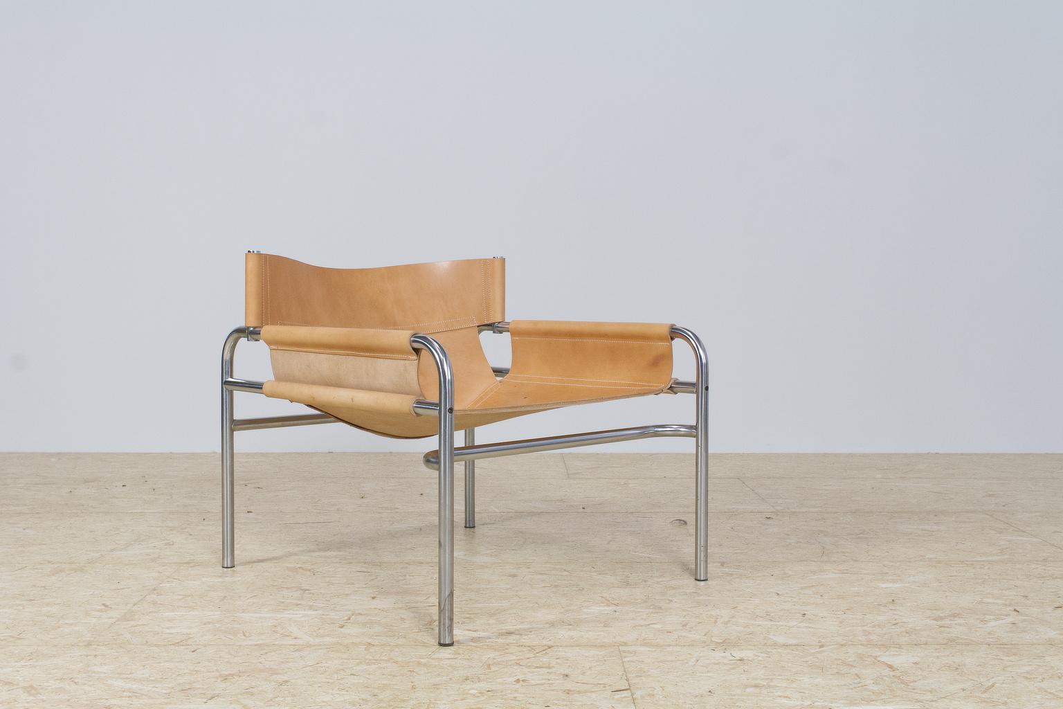 Mid-Century Modernist Lounge Chairs in Saddle Leather by Walter Antonis, 1974 For Sale 3