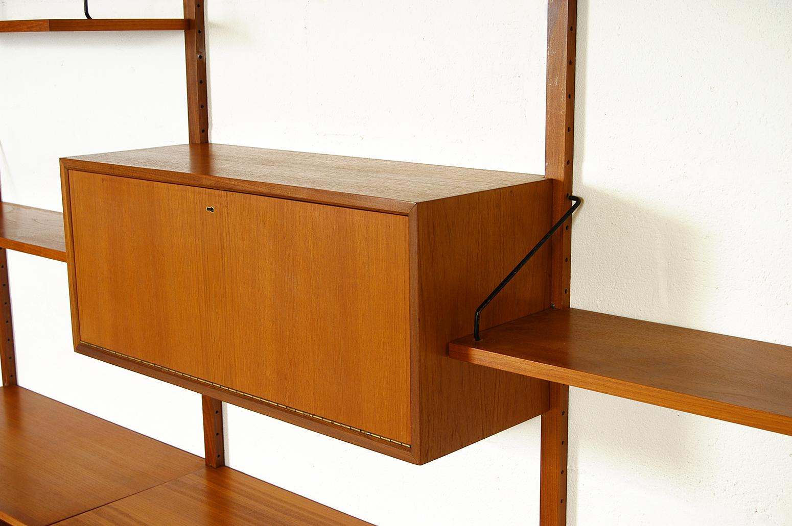 Midcentury Modular Danish Royal System Teak Wall Unit Shelving by Poul Cadovius 1