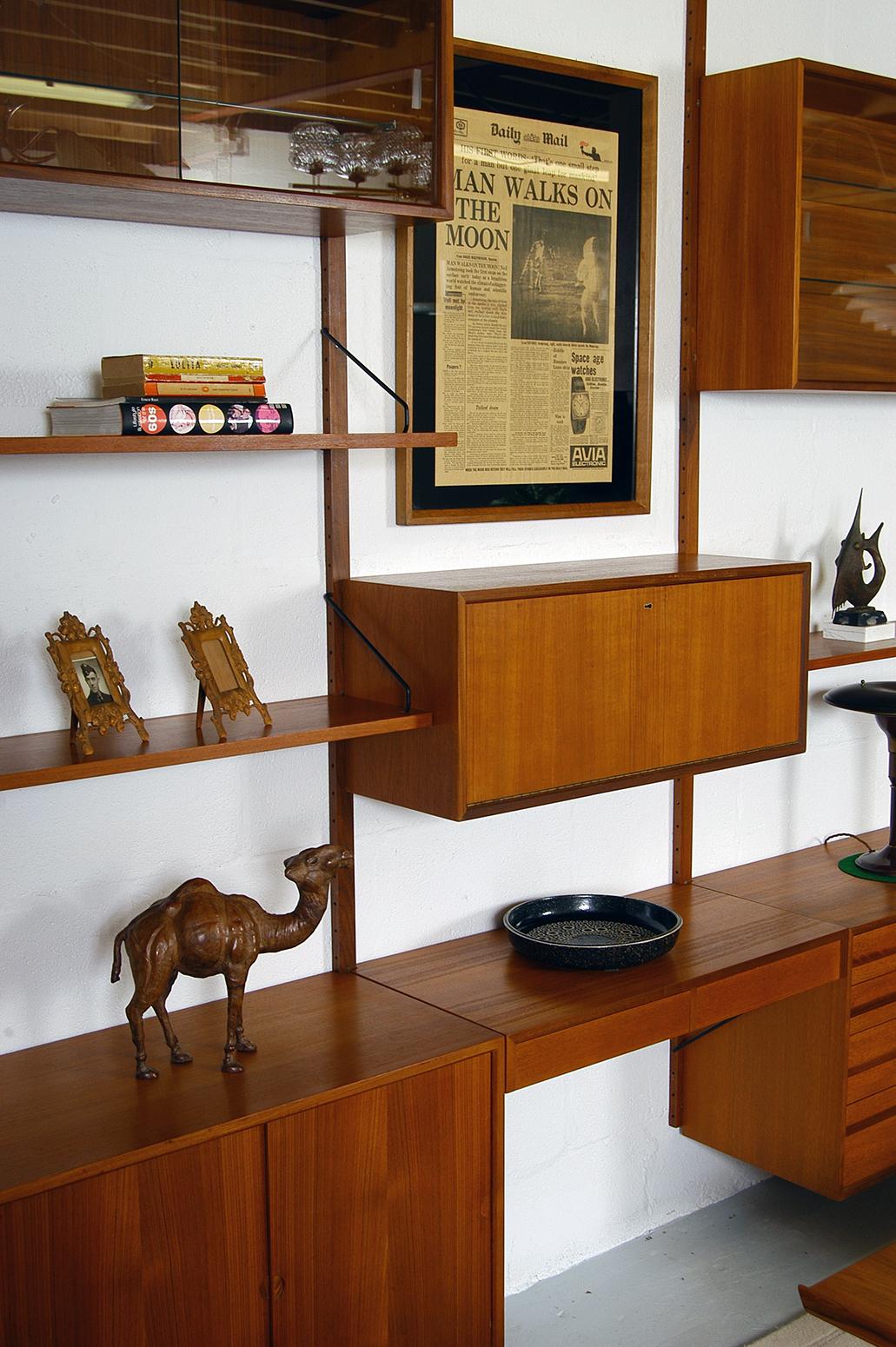 mid century modern modular shelving