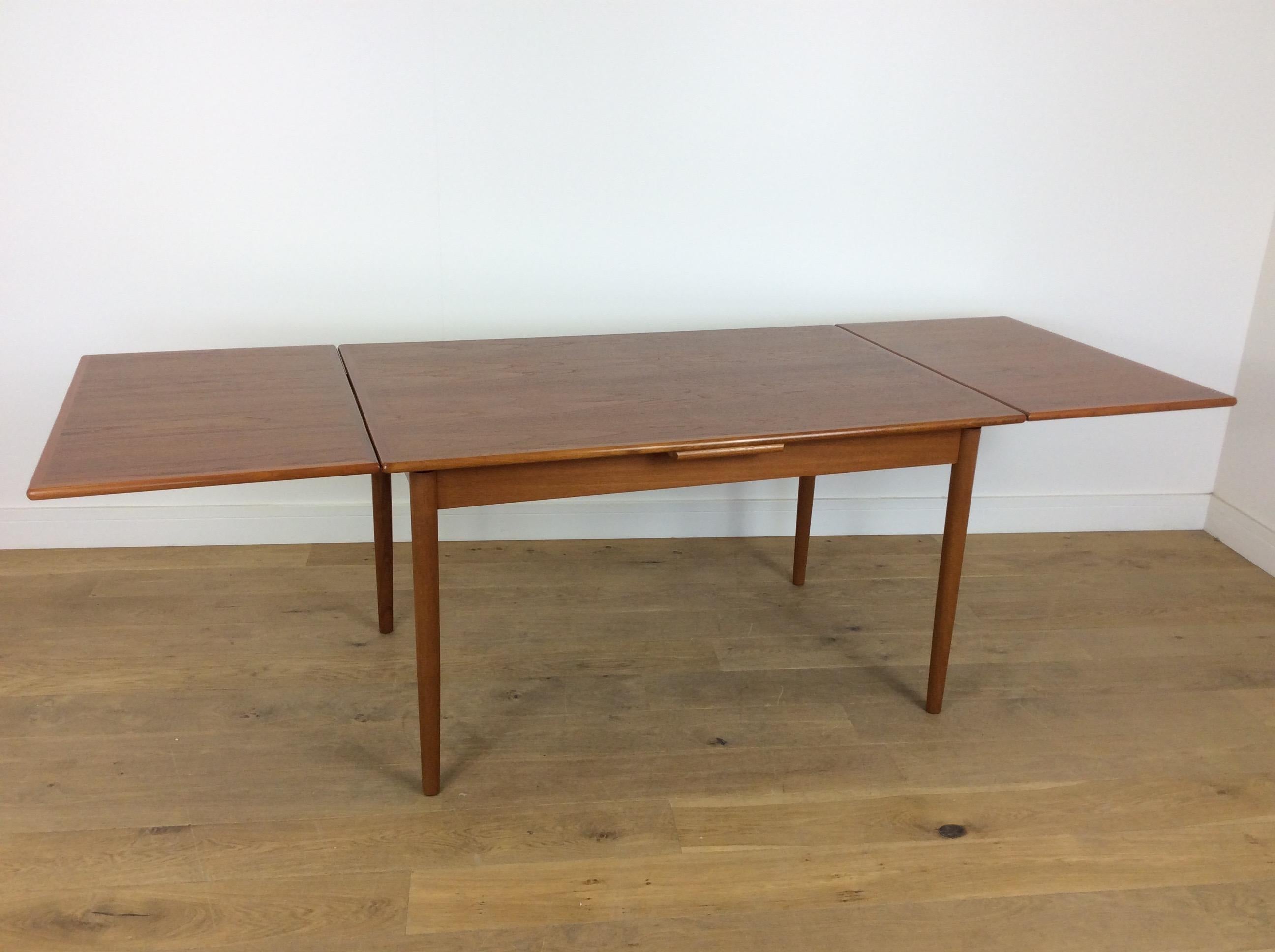 Midcentury Moller Dining Table and Chairs 3