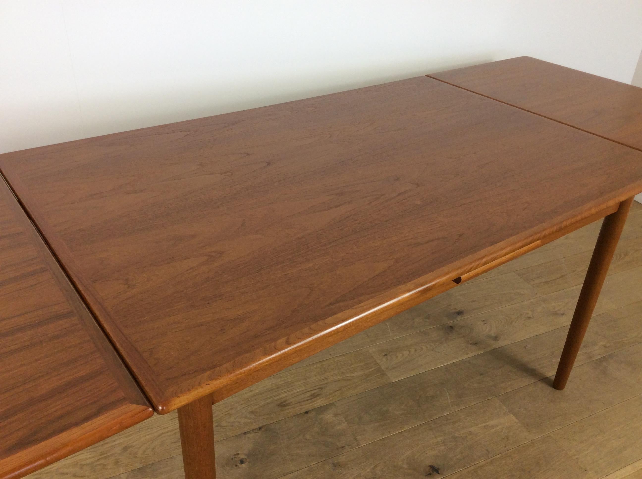 Midcentury Moller Dining Table and Chairs 6