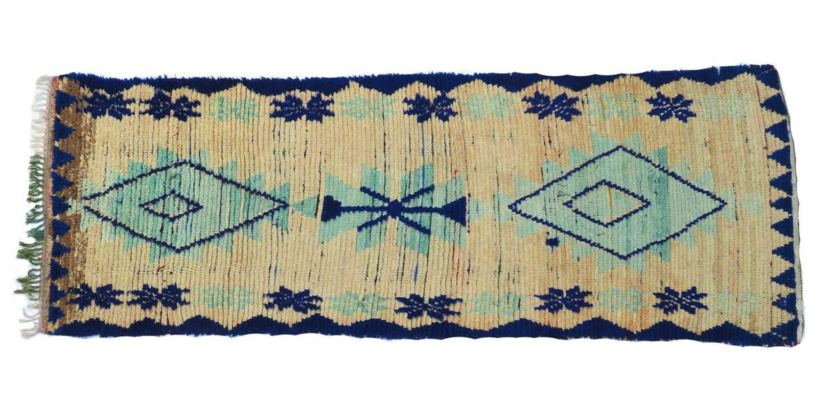 Marokkanischer Aqua- und Indigo-Boujad-Läufer aus der Mitte des Jahrhunderts 3'11 X 8'4 (Wolle) im Angebot