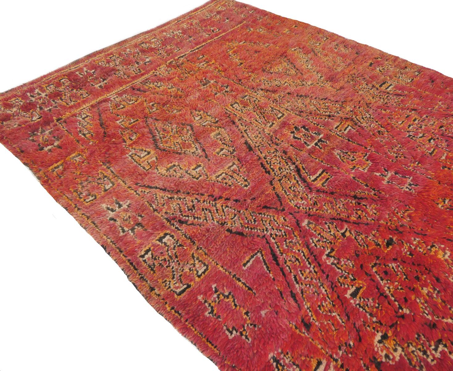 Midcentury Moroccan Beni M'Guild Wool Rug For Sale 1