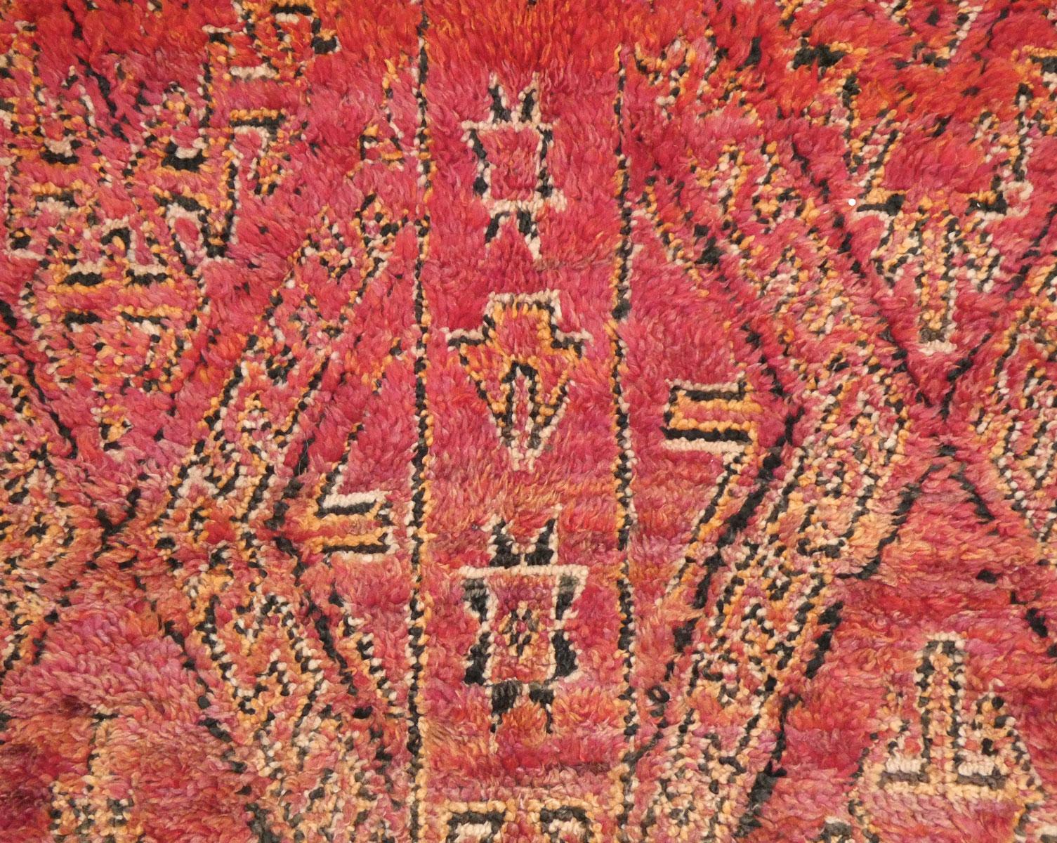 Midcentury Moroccan Beni M'Guild Wool Rug For Sale 2
