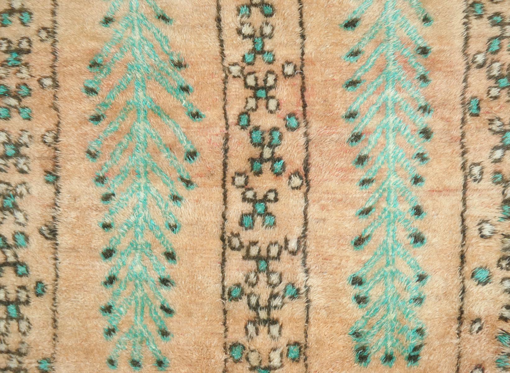 Mid-20th Century Midcentury Moroccan Boujad  Honey Wool Rug 4'5 x 8'11 For Sale