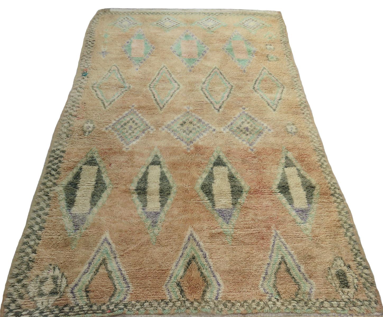 Tapis Boujad marocain du milieu du siècle dernier, 6' x 10'6 Bon état - En vente à Los Angeles, CA